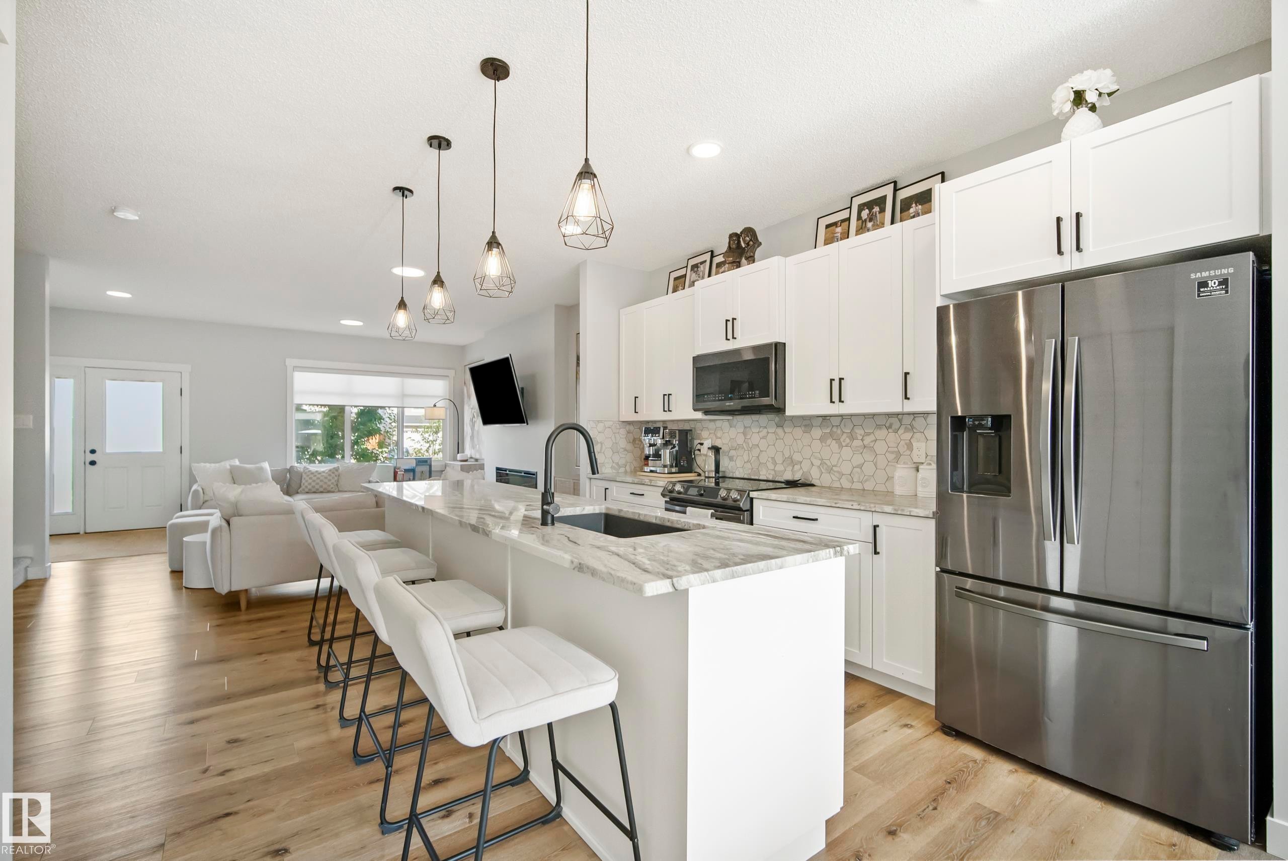22359 93 Avenue Nw, Edmonton, AB