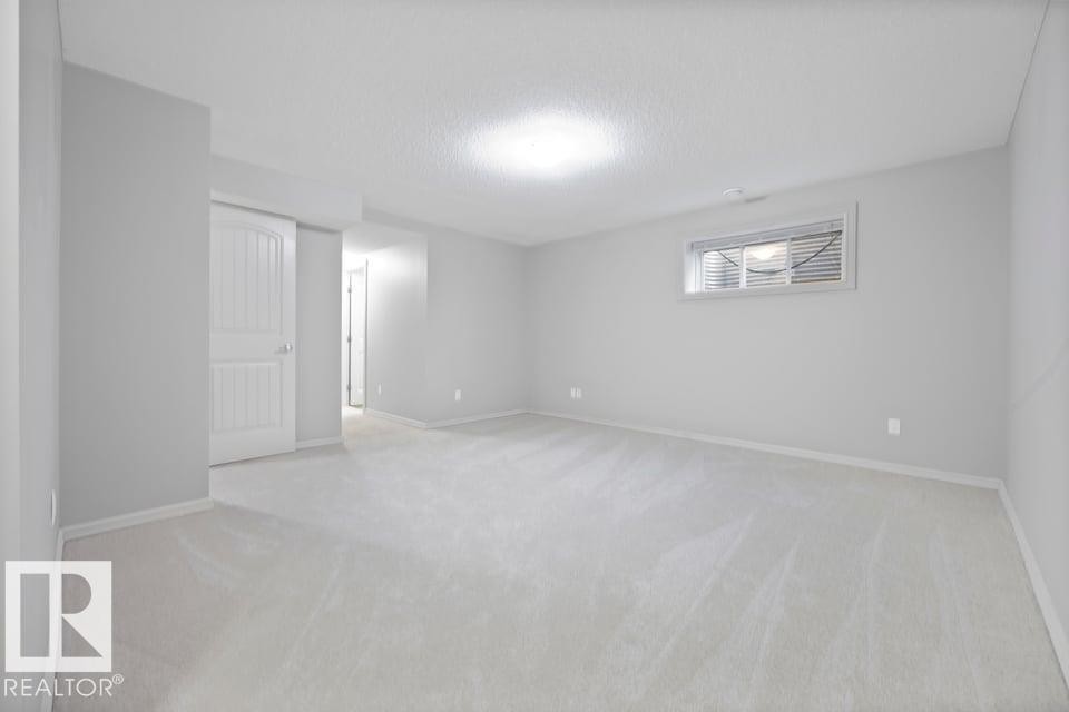 1526 35B Av Nw, Edmonton, AB
