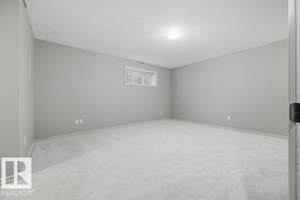 1526 35B Av Nw, Edmonton, AB