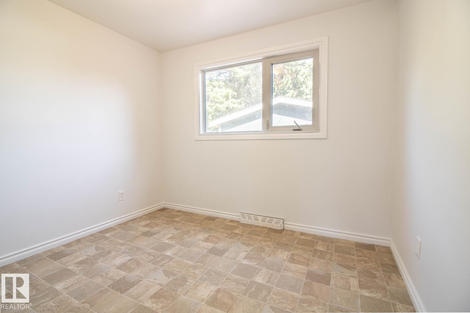 6804 102A Avenue Nw, Edmonton, AB