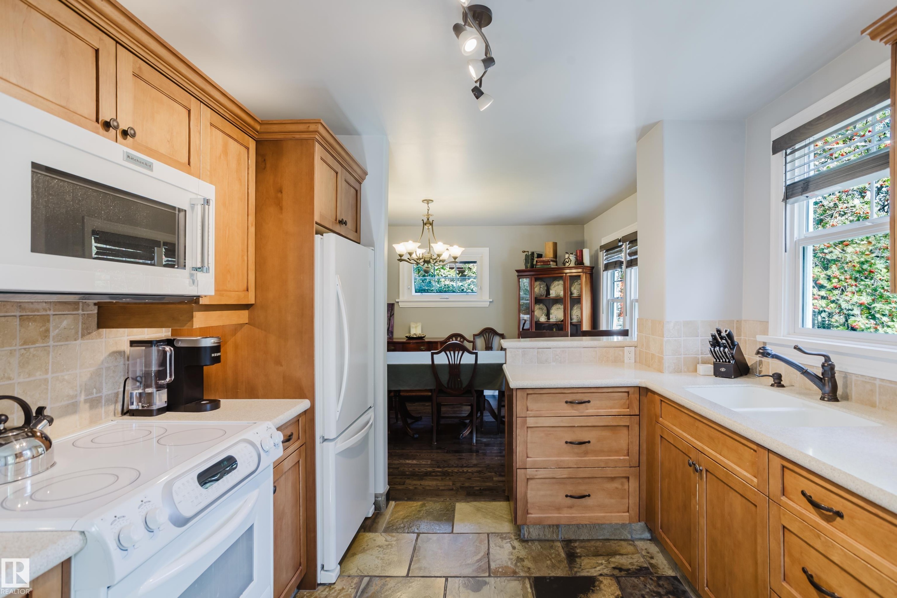 11231 126 Street Nw, Edmonton, AB