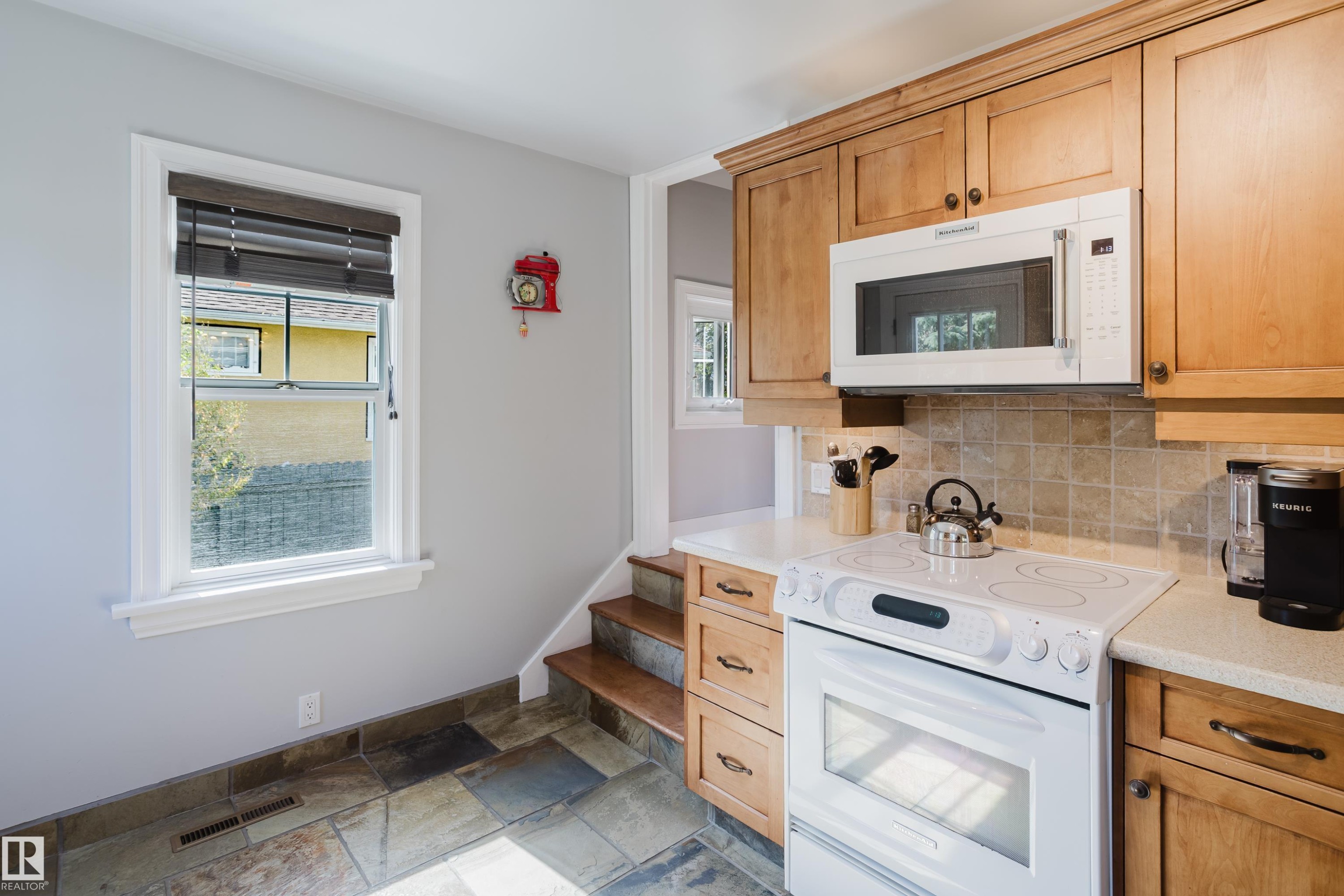 11231 126 Street Nw, Edmonton, AB