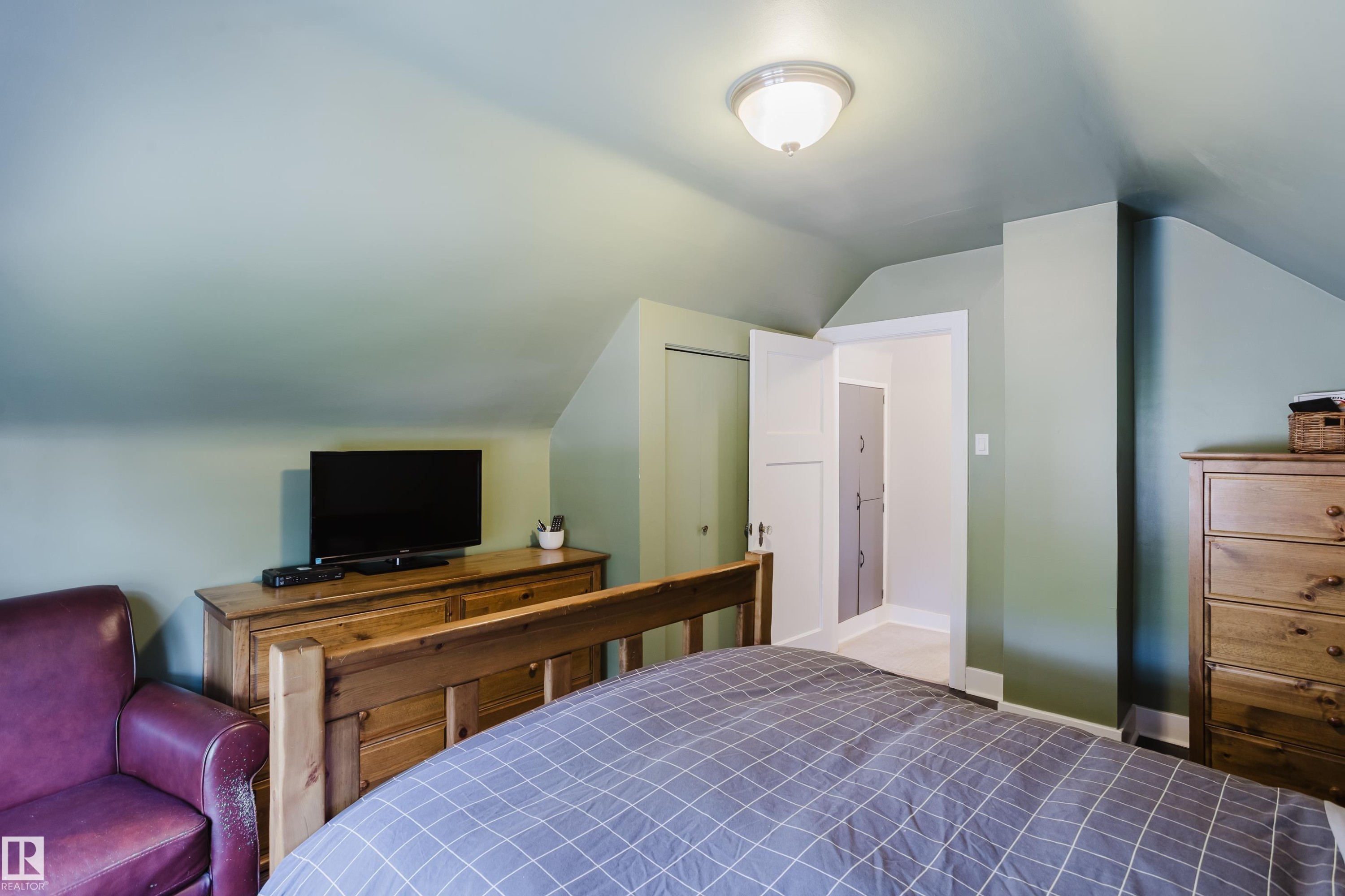 11231 126 Street Nw, Edmonton, AB