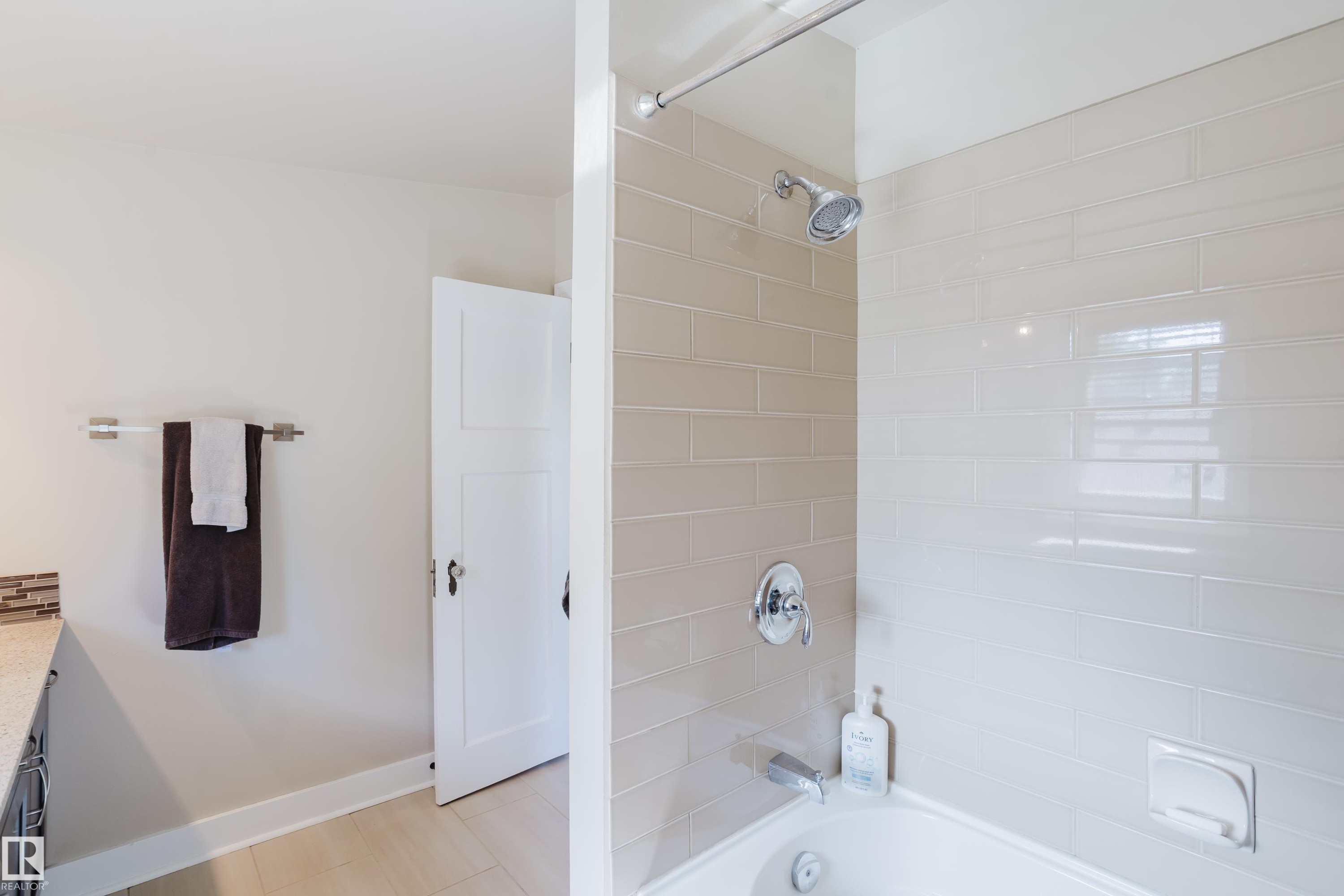 11231 126 Street Nw, Edmonton, AB