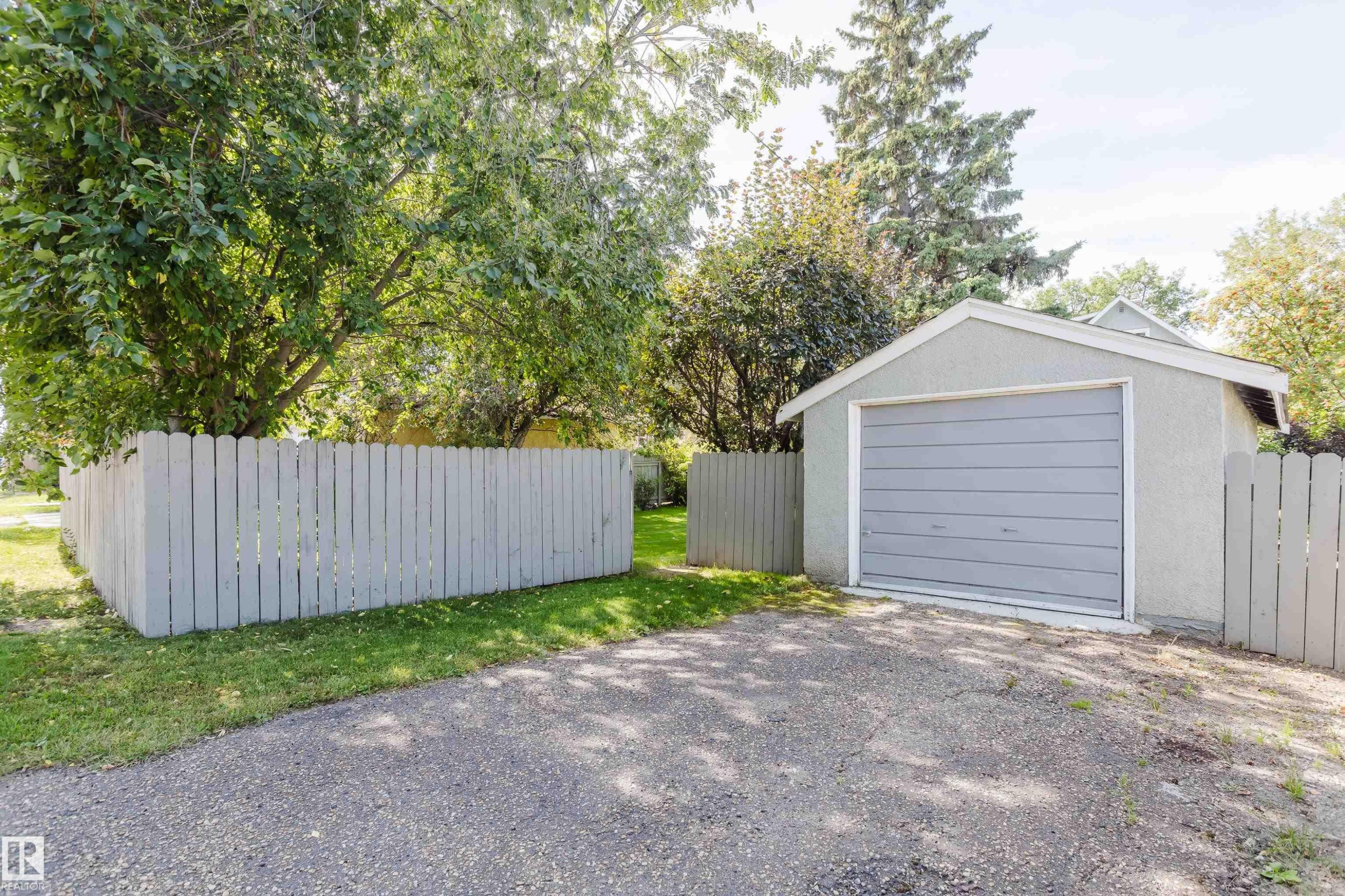 11231 126 Street Nw, Edmonton, AB