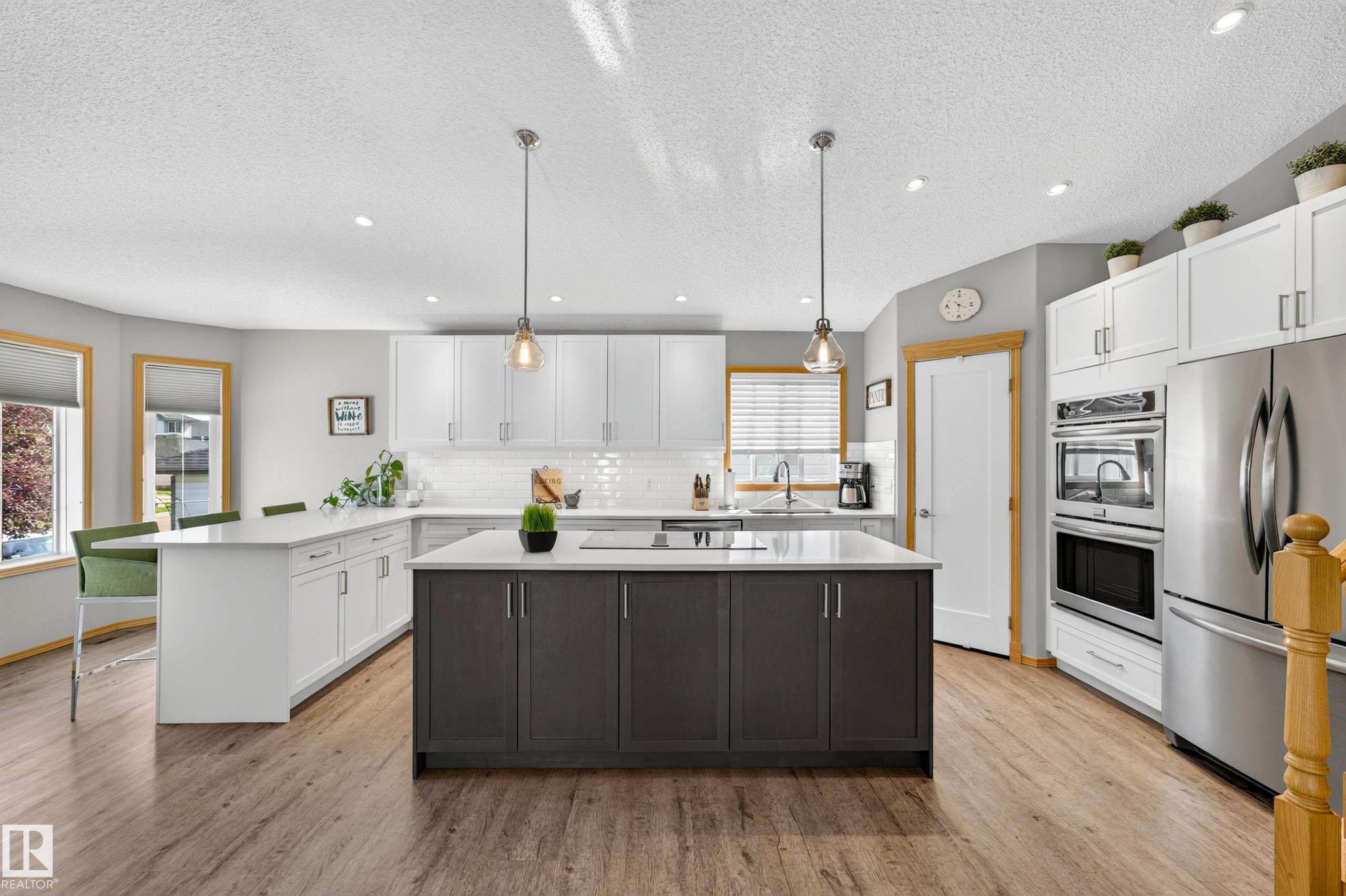 8329 171A Avenue Nw, Edmonton, AB