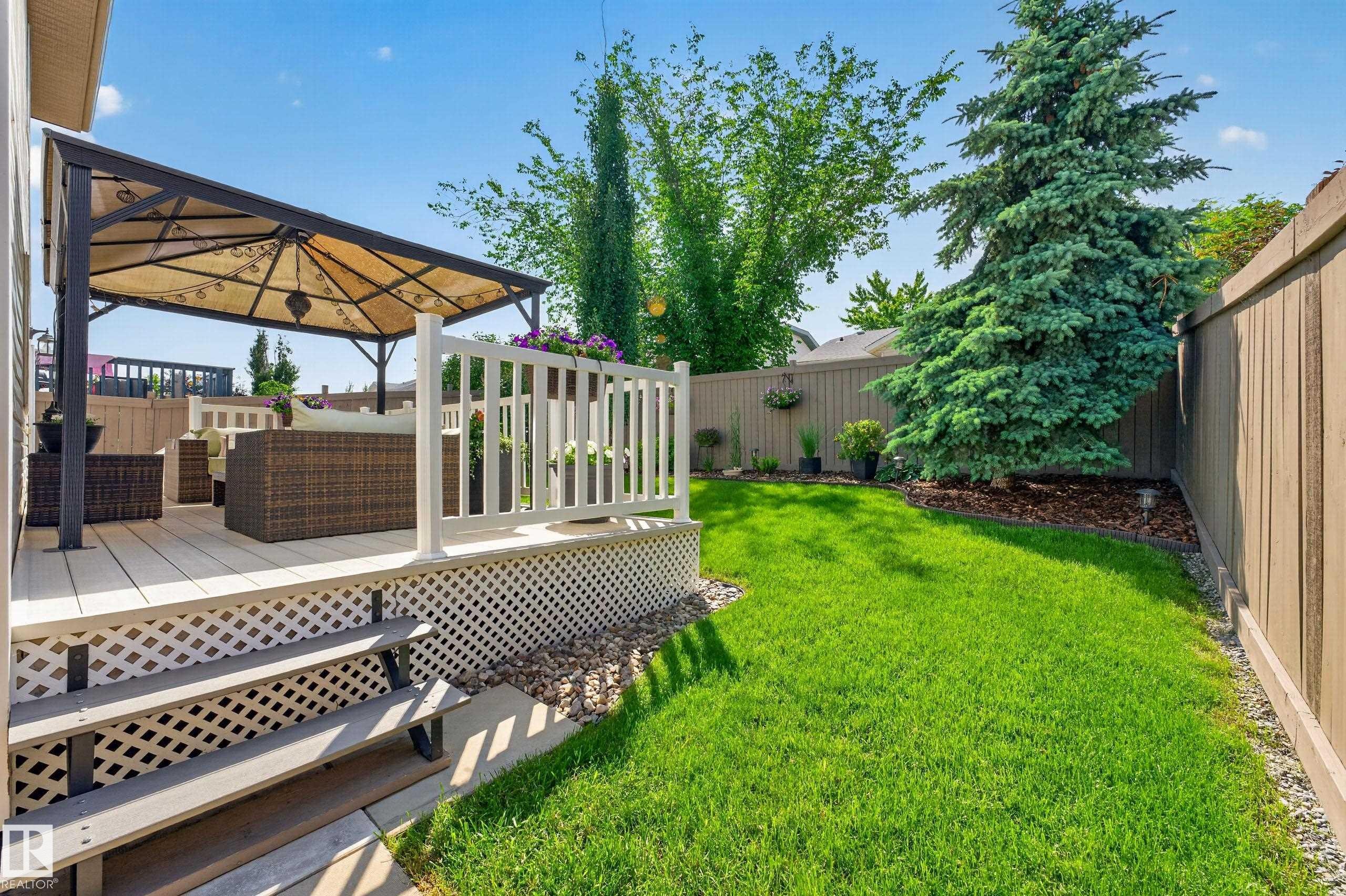 8329 171A Avenue Nw, Edmonton, AB