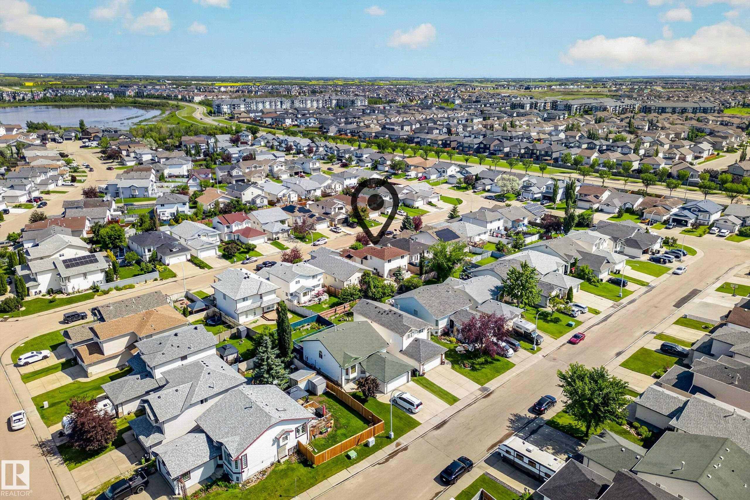 8329 171A Avenue Nw, Edmonton, AB