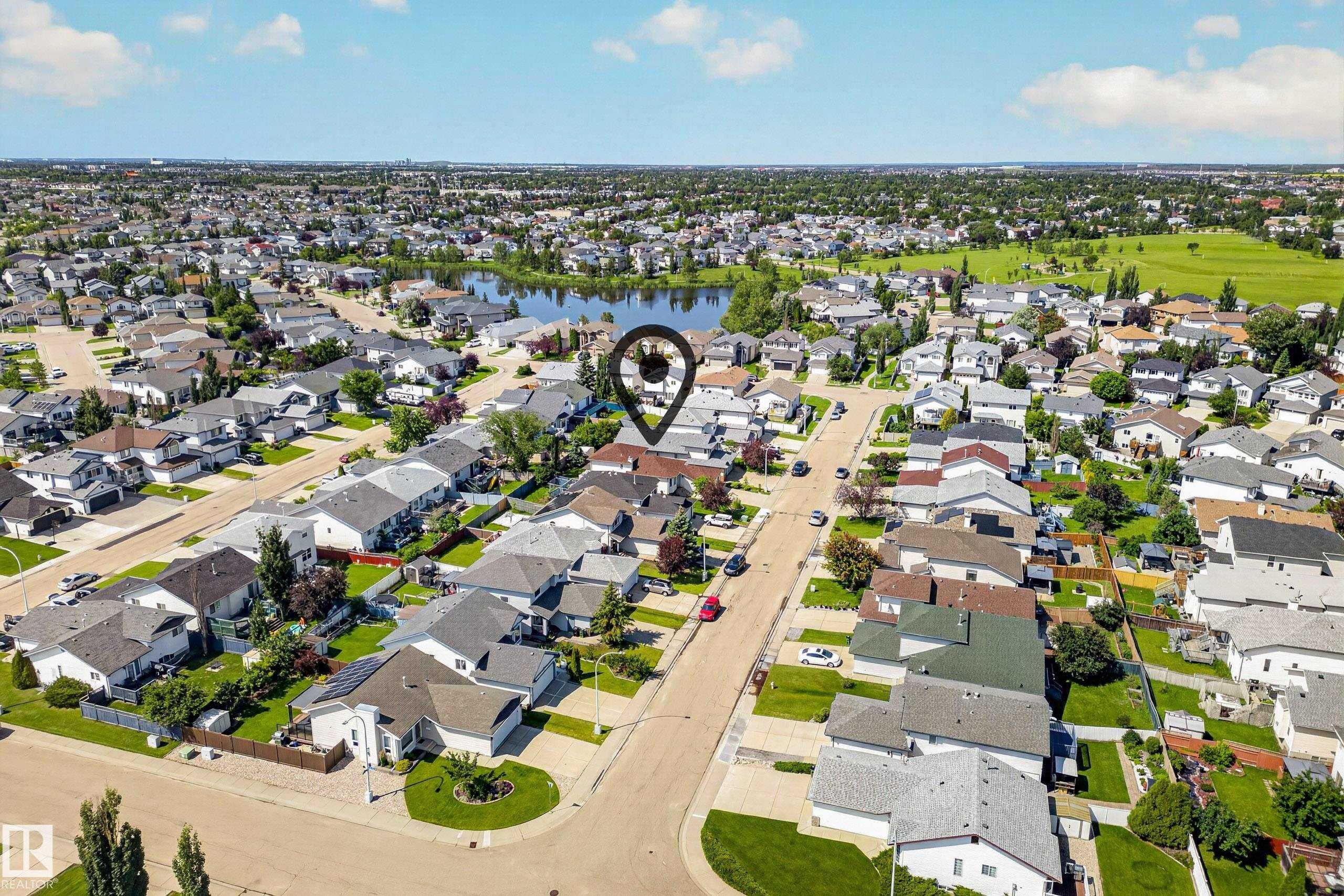 8329 171A Avenue Nw, Edmonton, AB