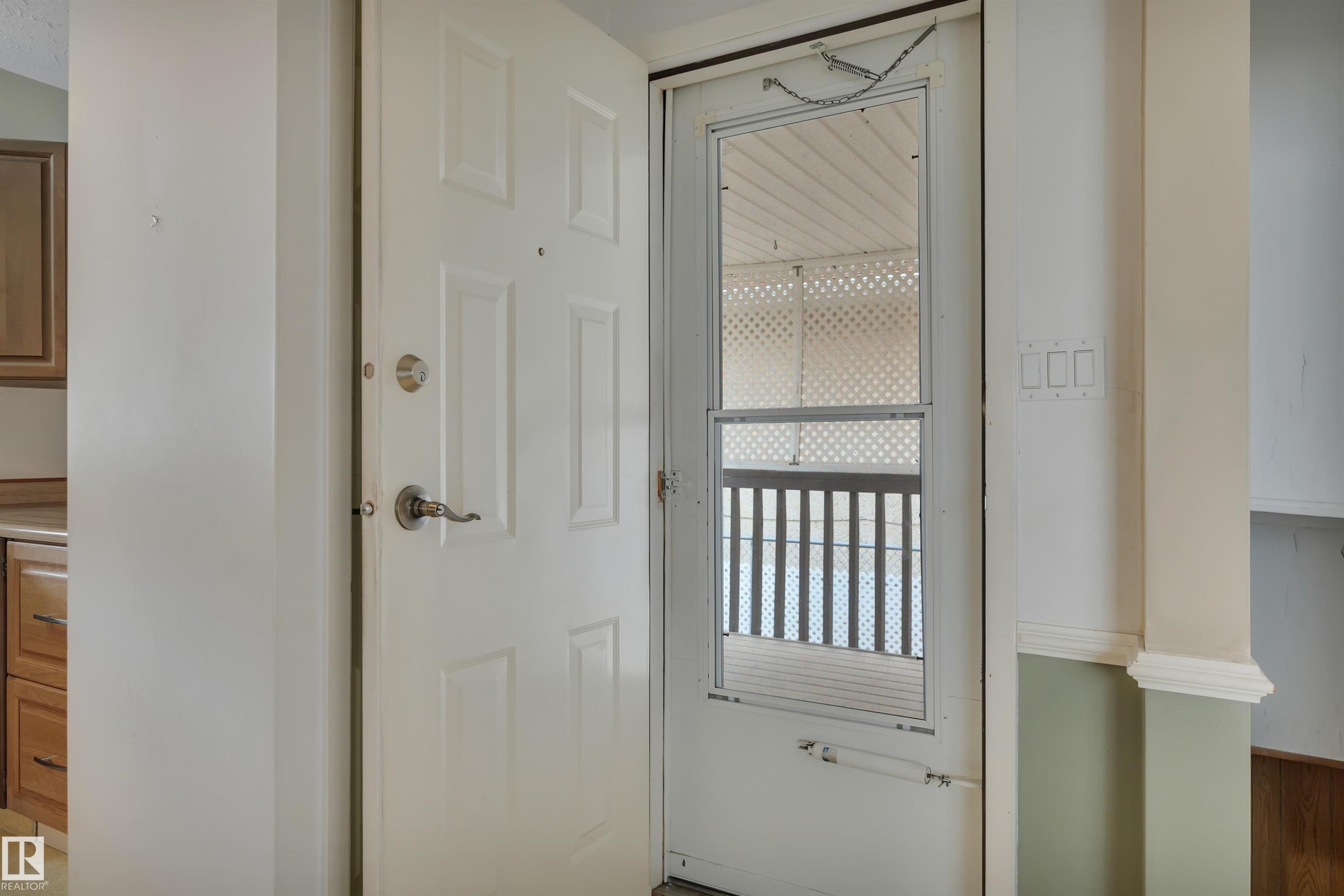 11527 88 Street Nw, Edmonton, AB - Indoor Photo Showing Other Room