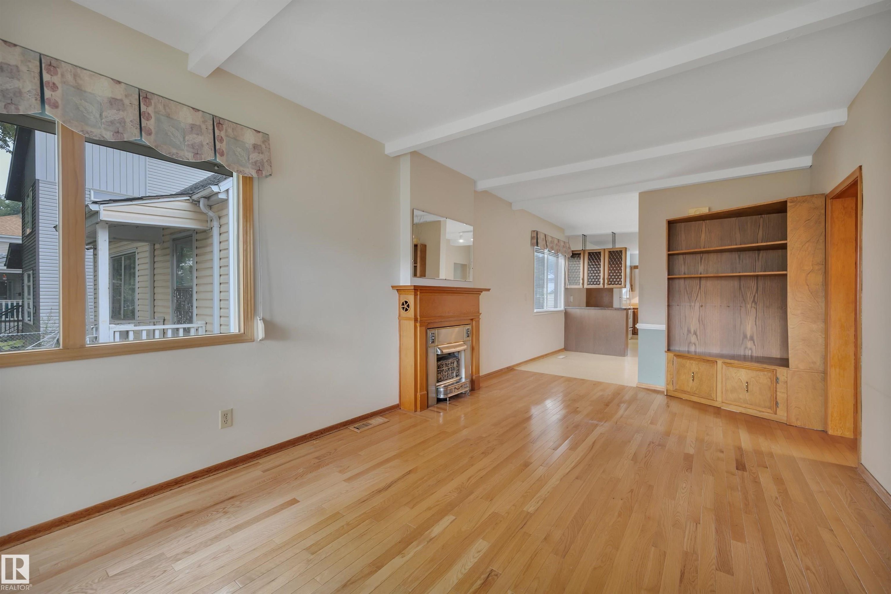 11527 88 Street Nw, Edmonton, AB - Indoor With Fireplace