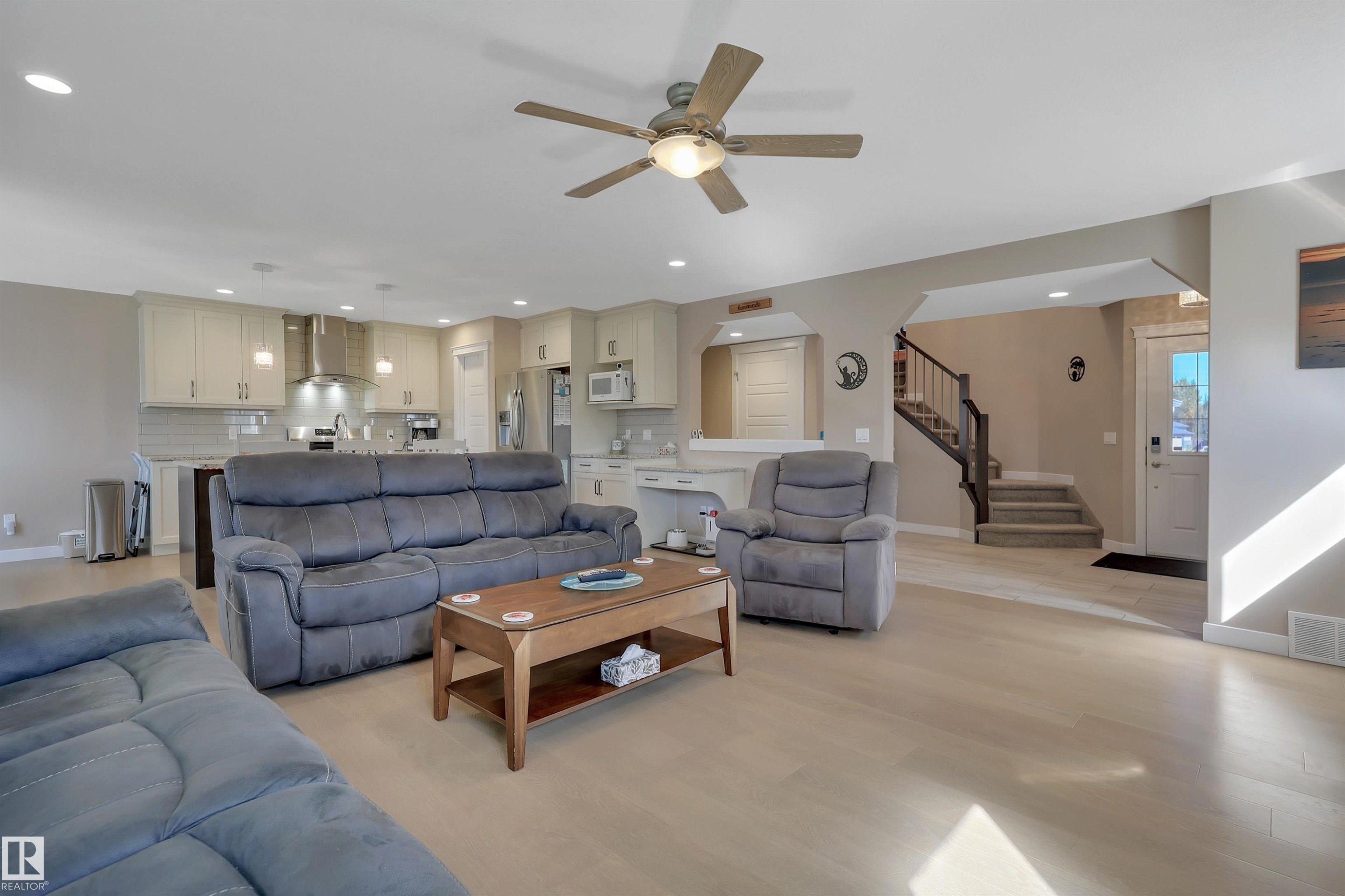 34 Southbridge Cres, Calmar, AB