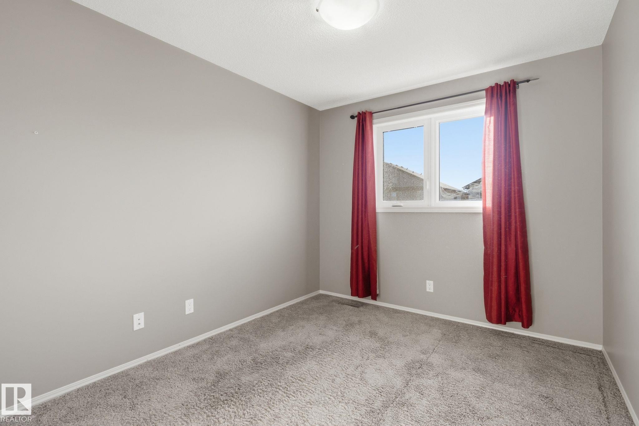 16822 52 Street Nw, Edmonton, AB