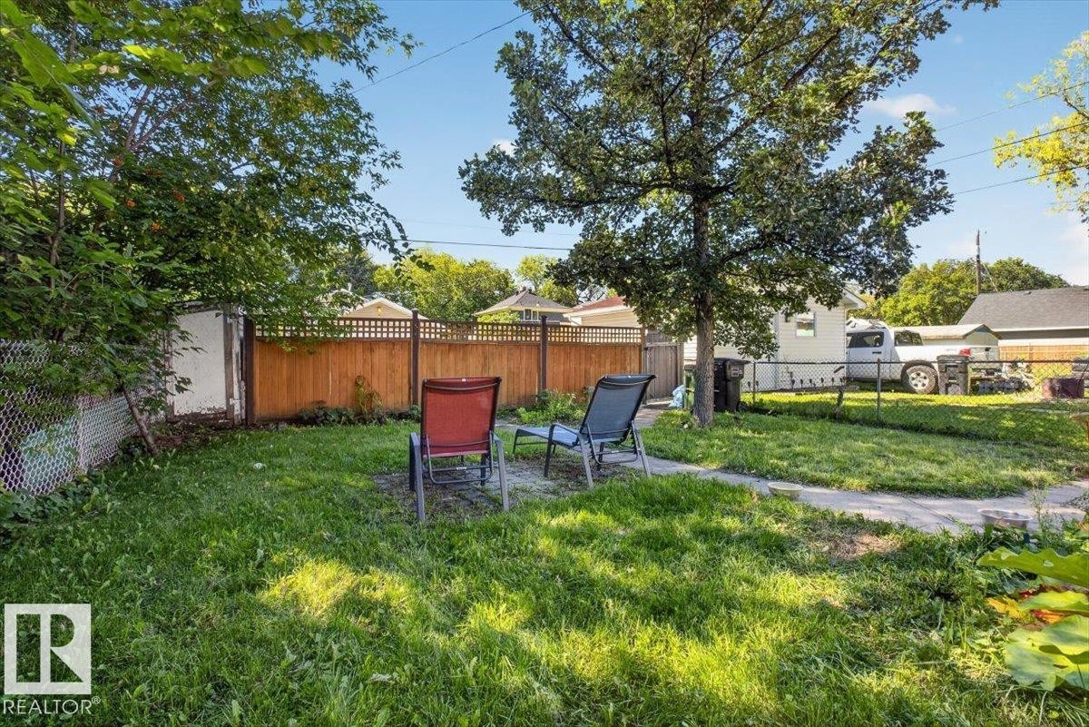 11636 95A Street Nw, Edmonton, AB