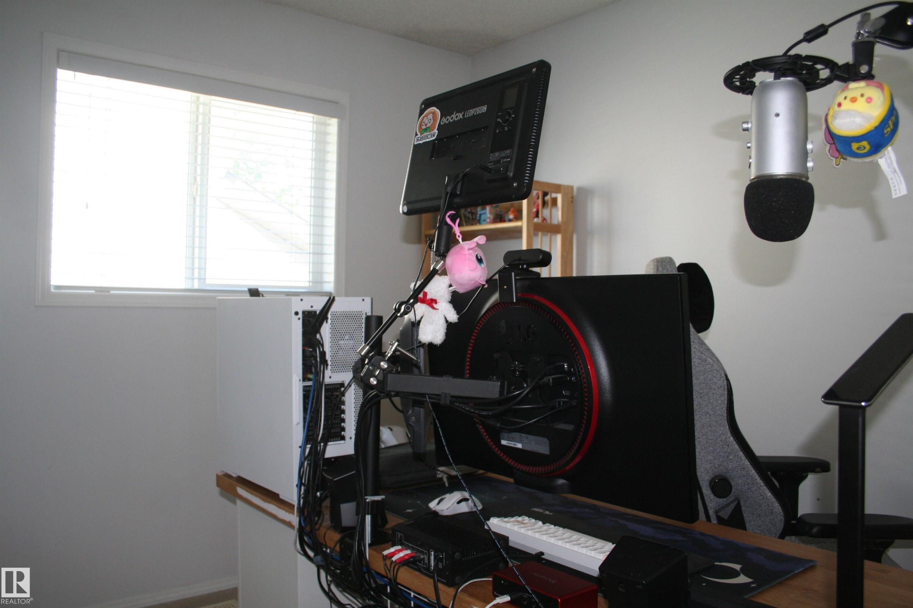 263 Dunvegan Road Nw, Edmonton, AB