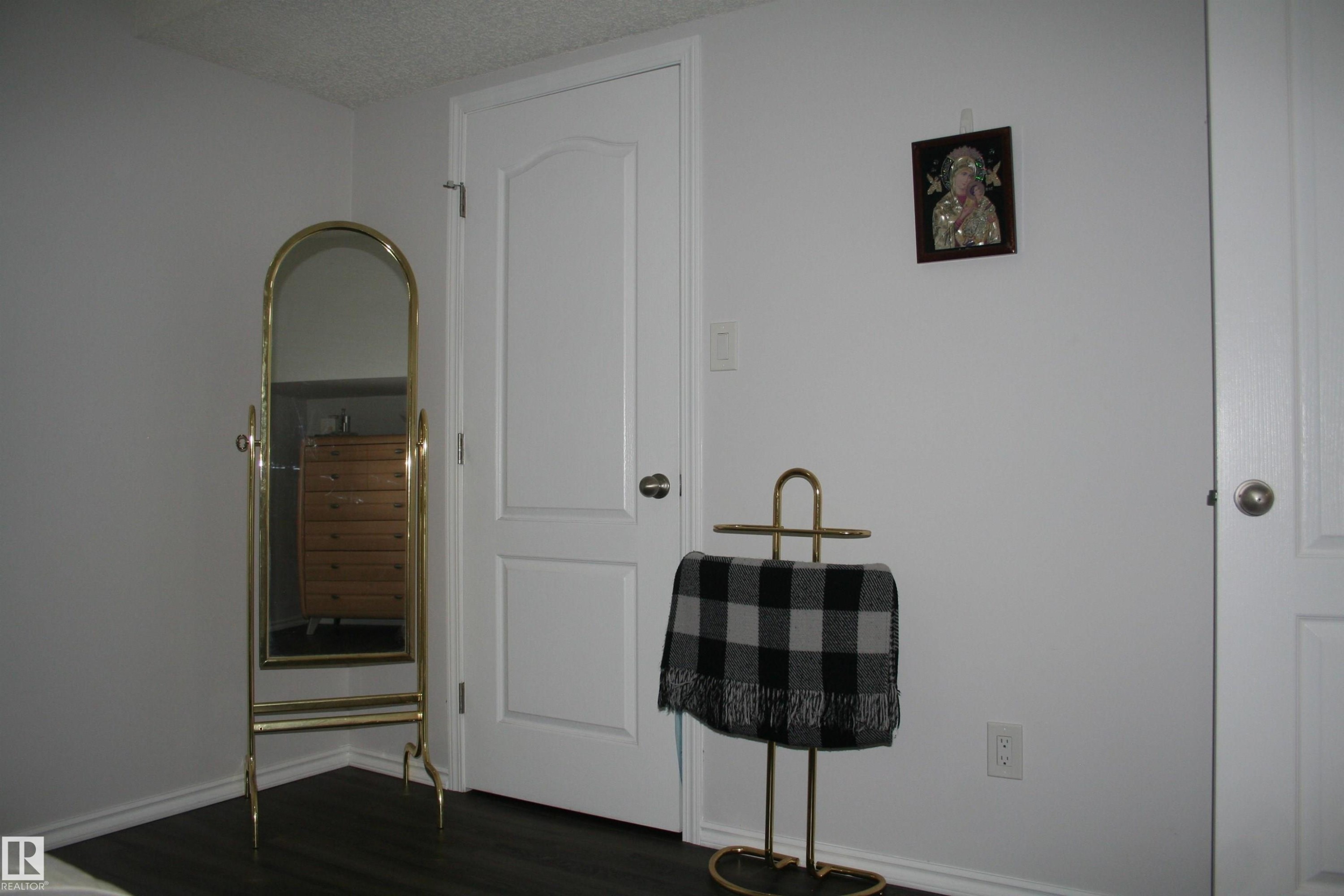 263 Dunvegan Road Nw, Edmonton, AB
