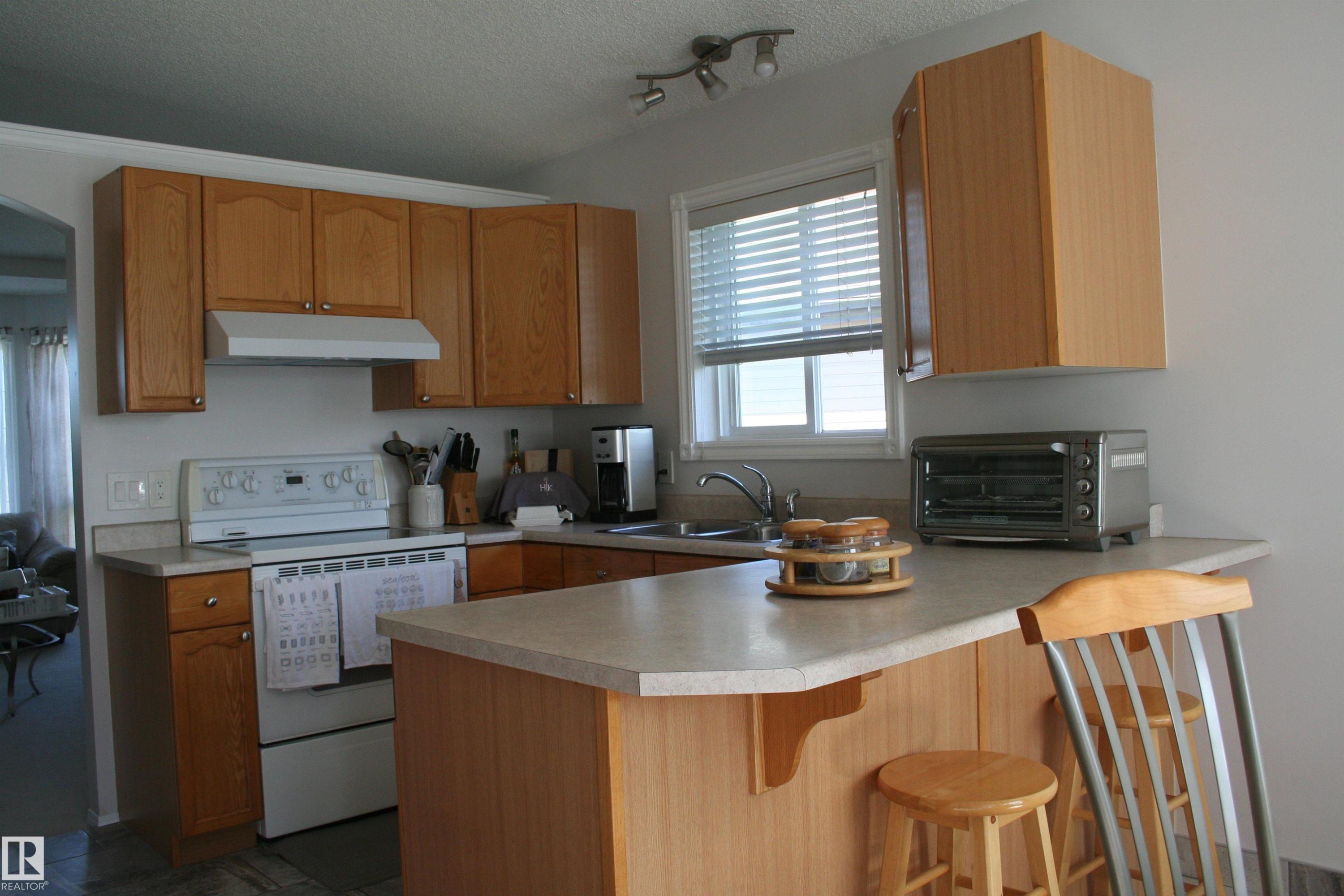 263 Dunvegan Road Nw, Edmonton, AB