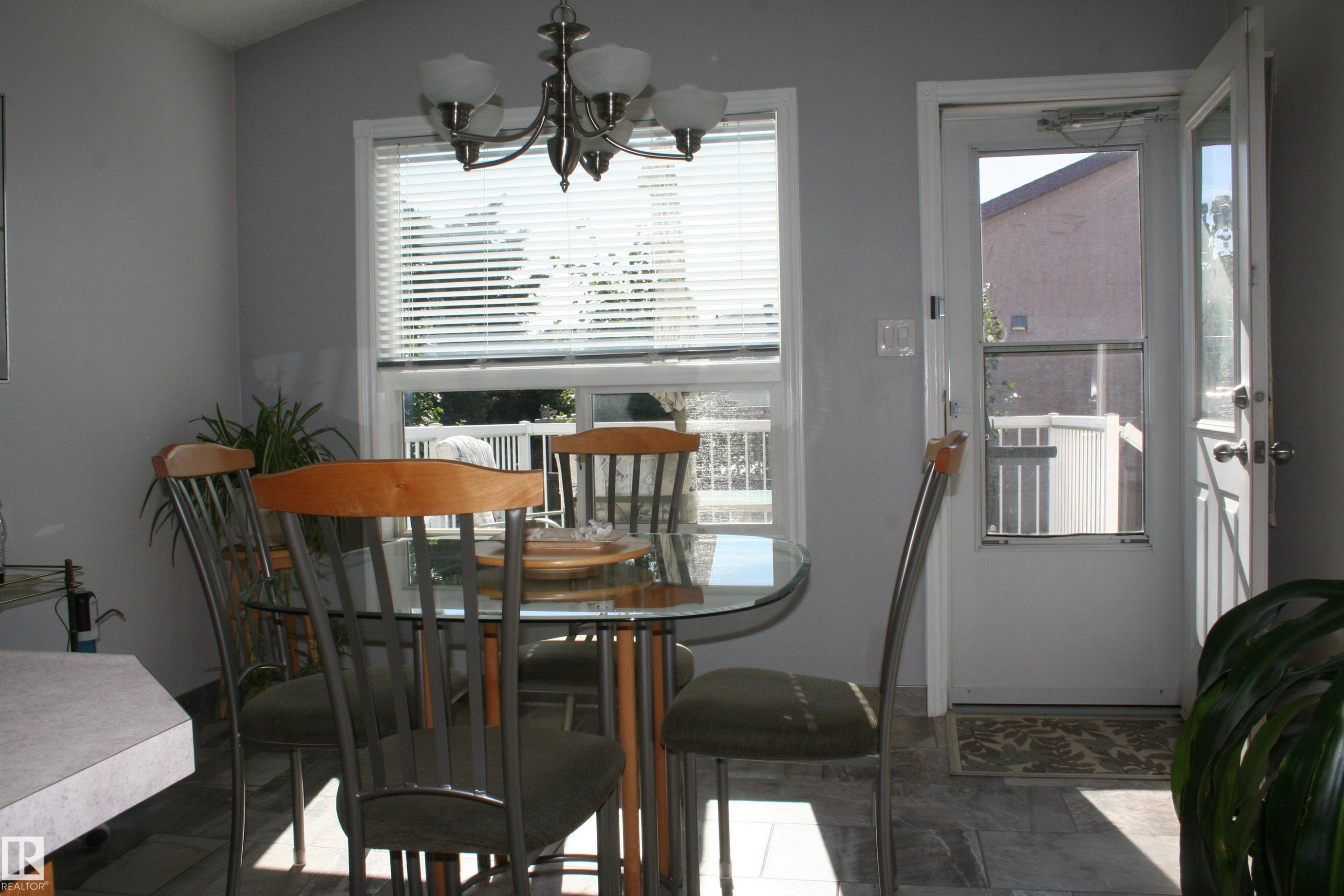 263 Dunvegan Road Nw, Edmonton, AB