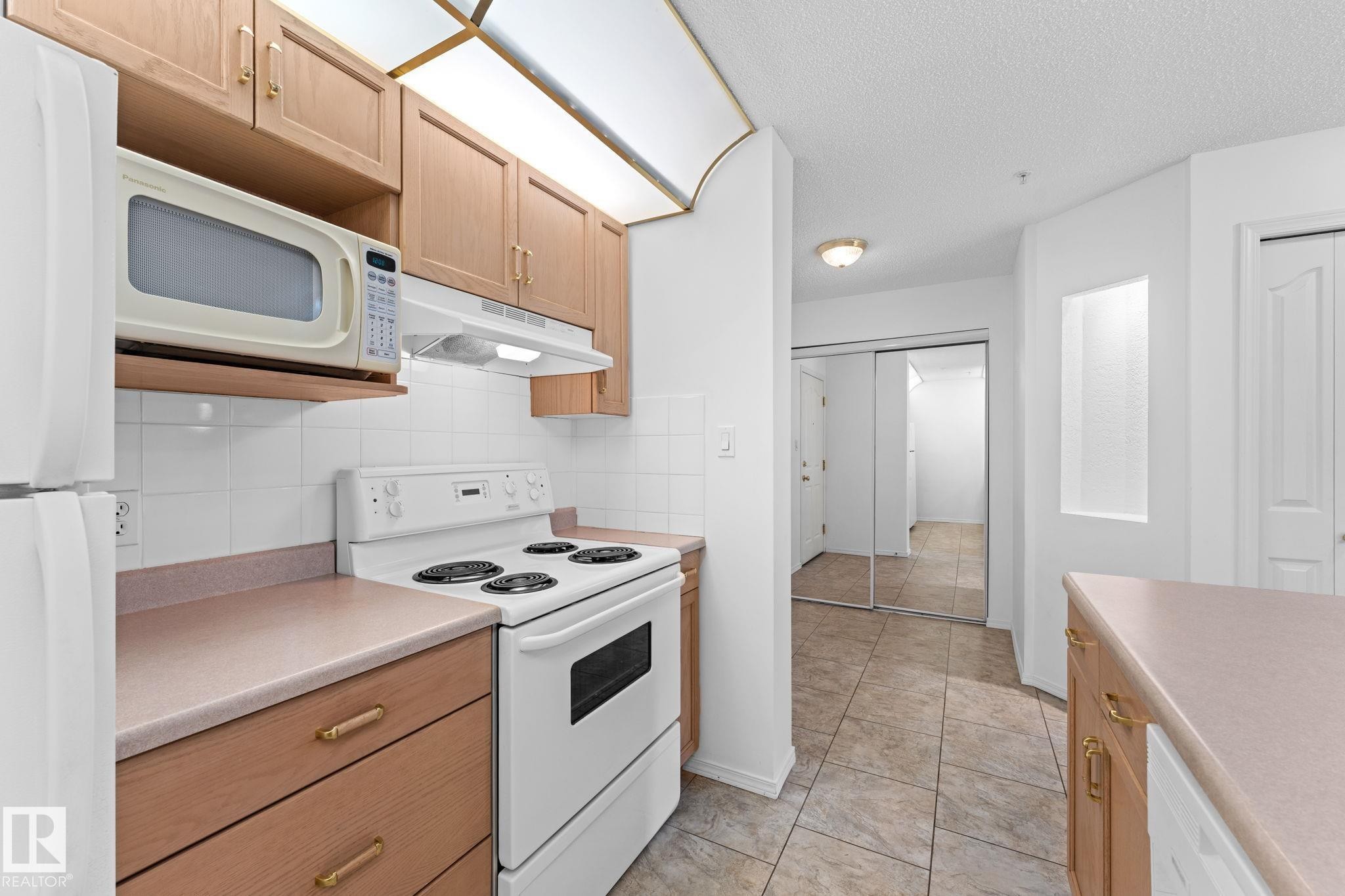 #225 10511 42 Av Nw, Edmonton, AB