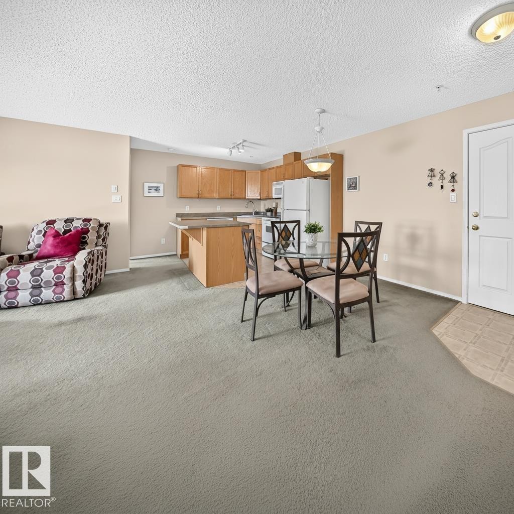 #204 16303 95 St Nw, Edmonton, AB