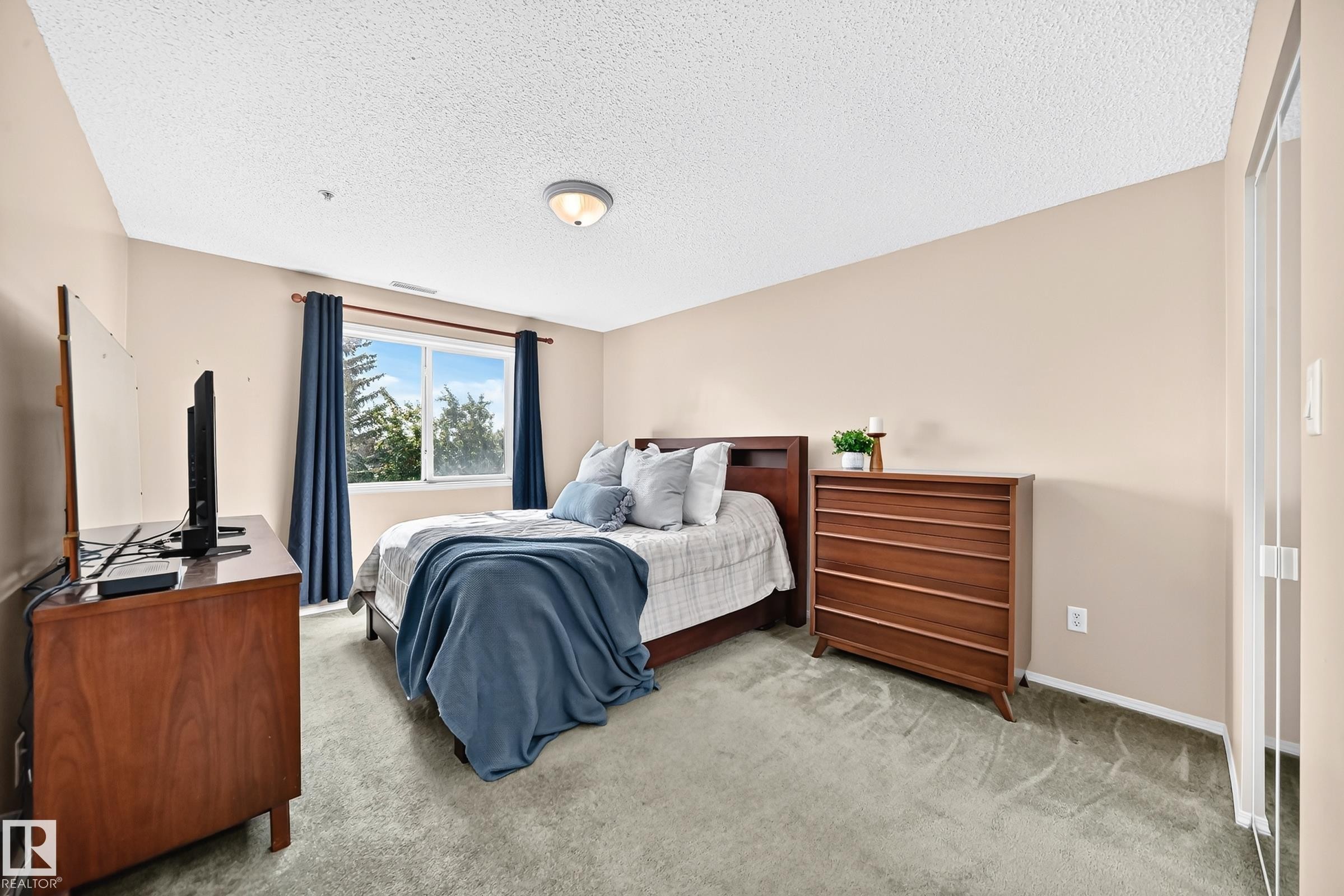 #204 16303 95 St Nw, Edmonton, AB
