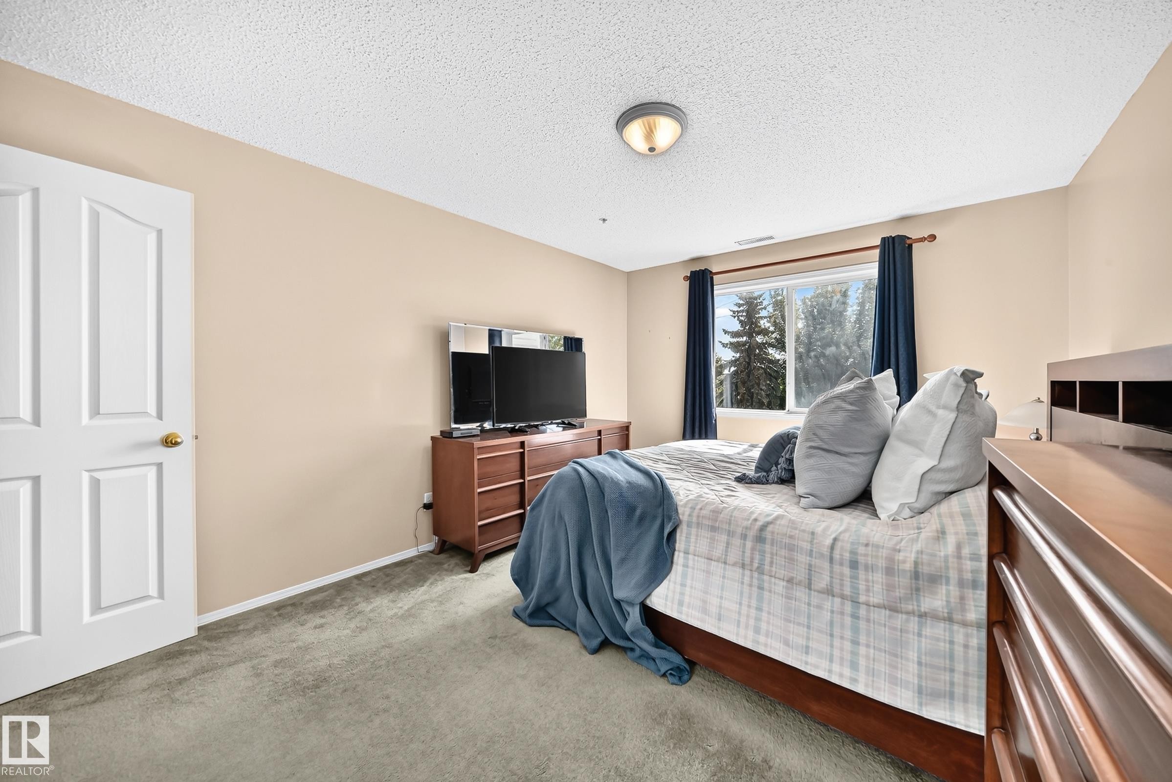#204 16303 95 St Nw, Edmonton, AB