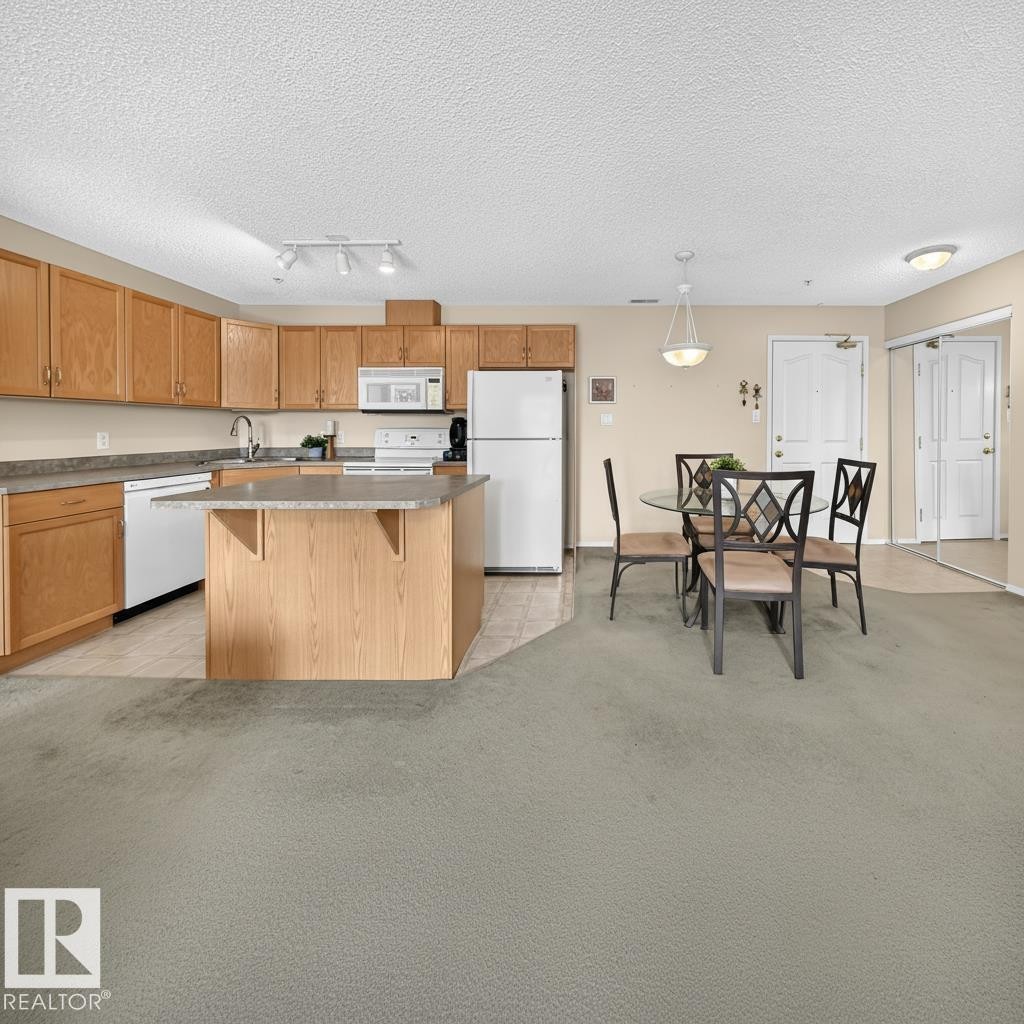 #204 16303 95 St Nw, Edmonton, AB