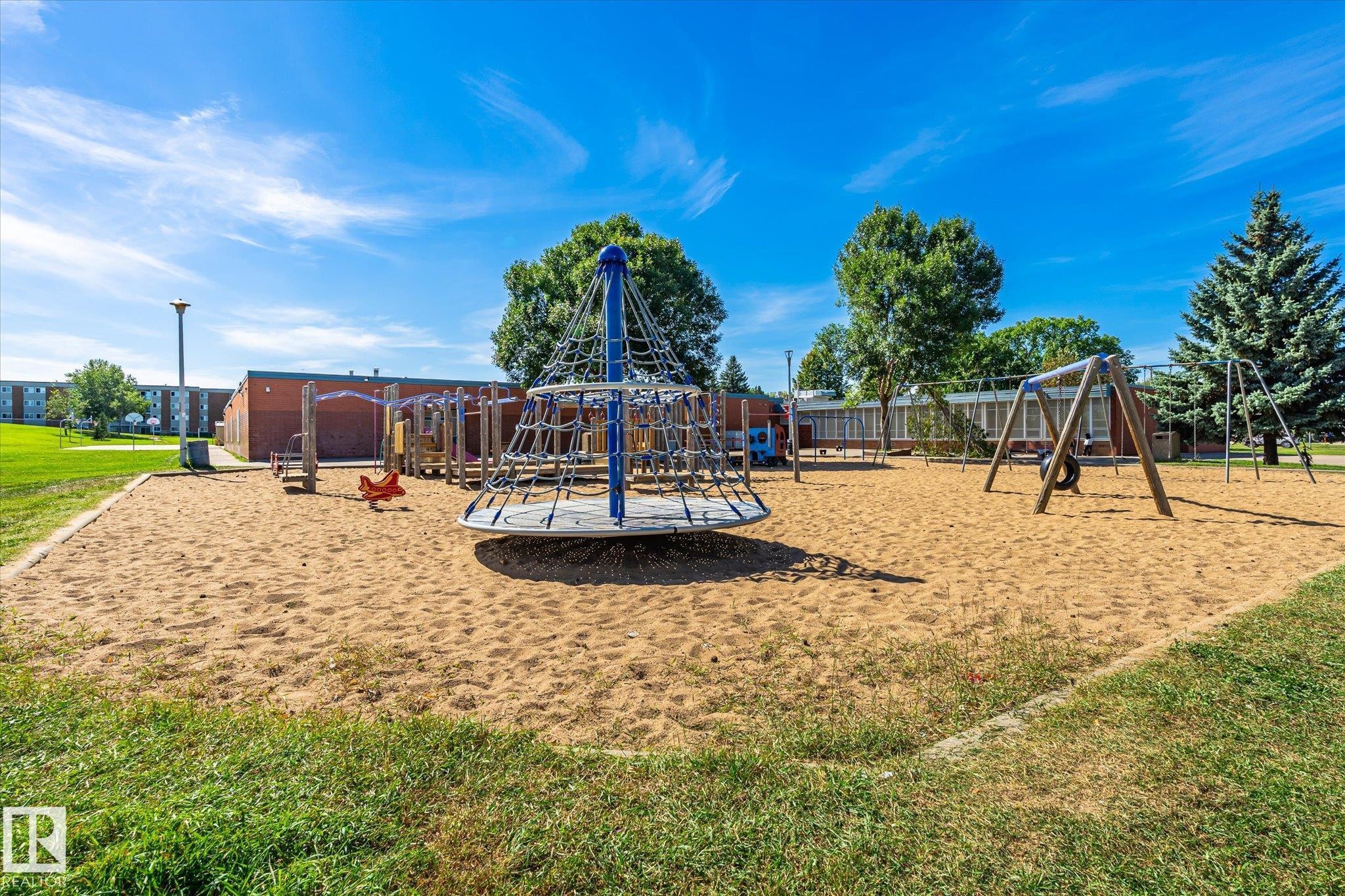 790 Abbottsfield Road Nw, Edmonton, AB