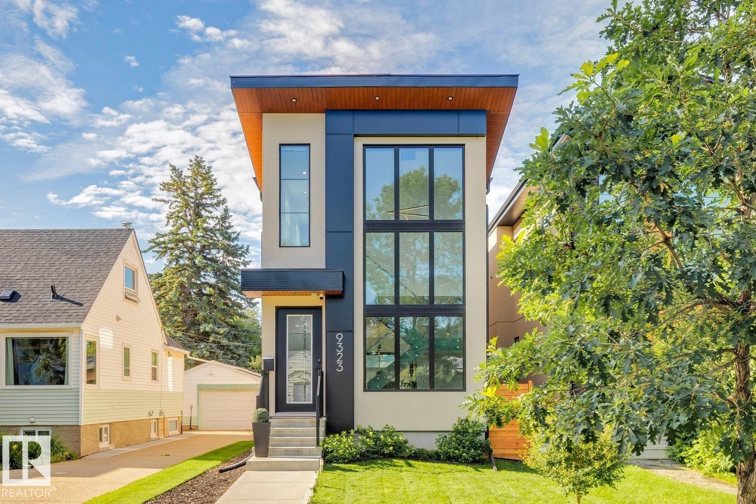 9323 75 Avenue Nw, Edmonton, AB