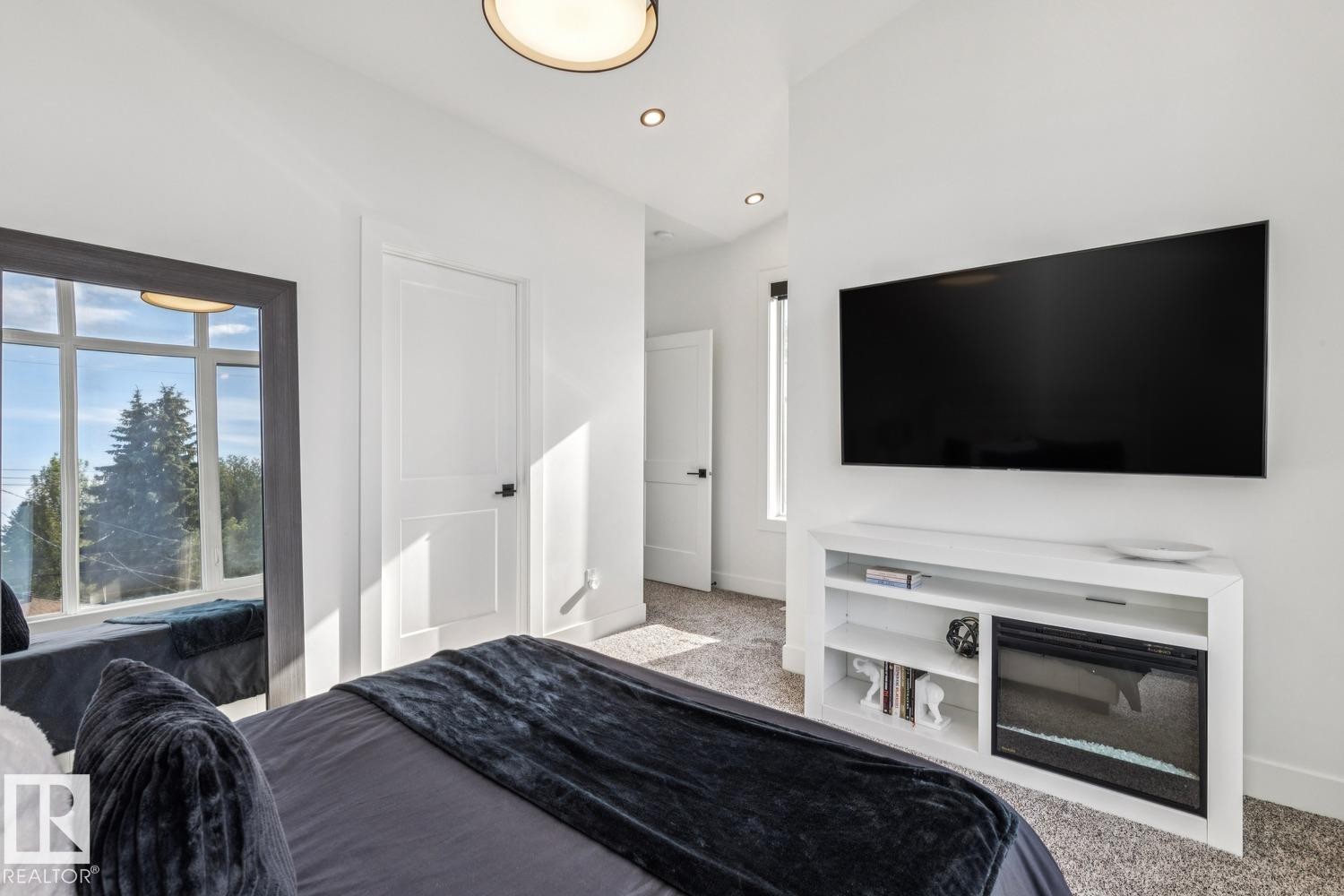 9323 75 Avenue Nw, Edmonton, AB