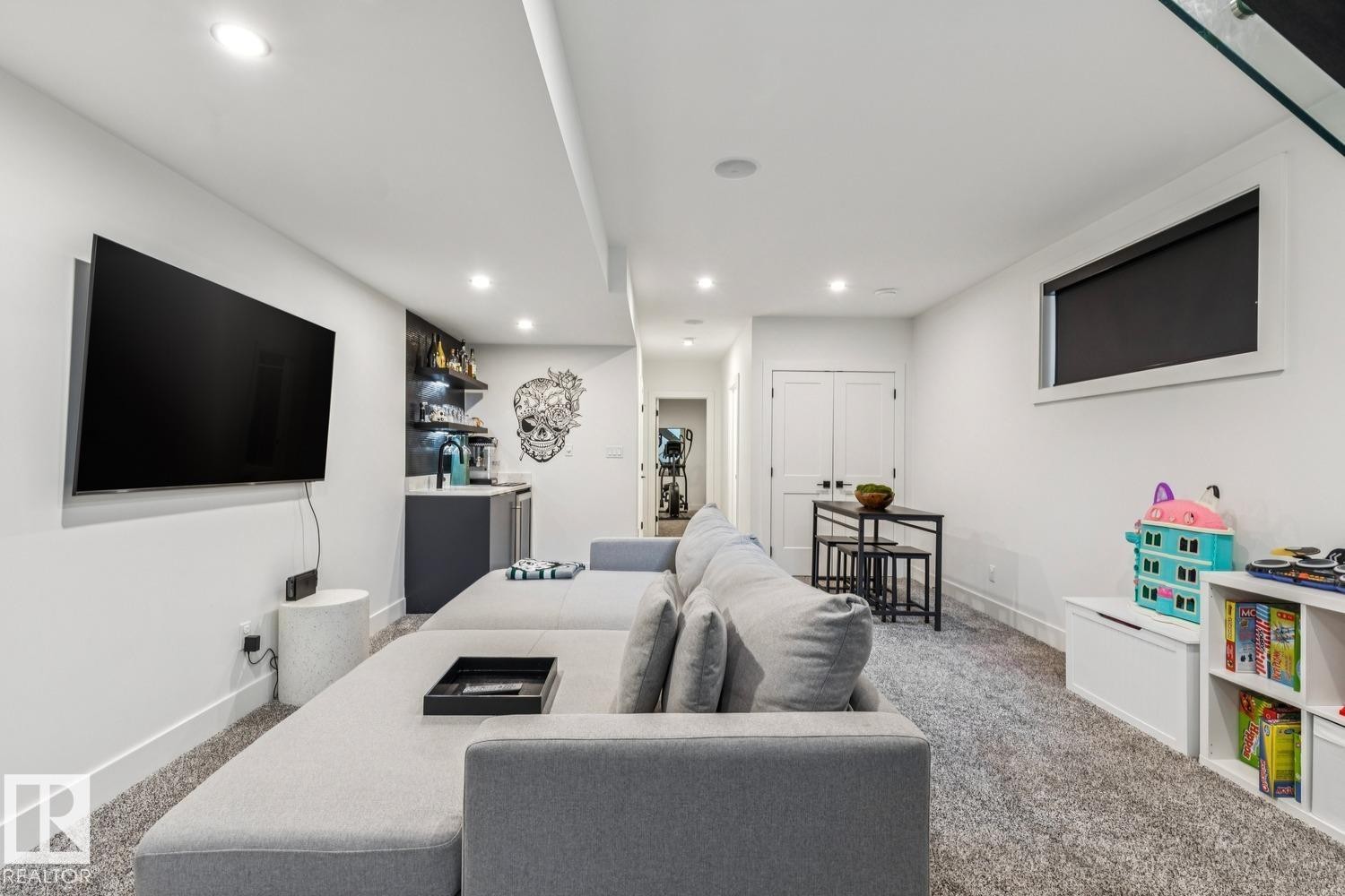 9323 75 Avenue Nw, Edmonton, AB
