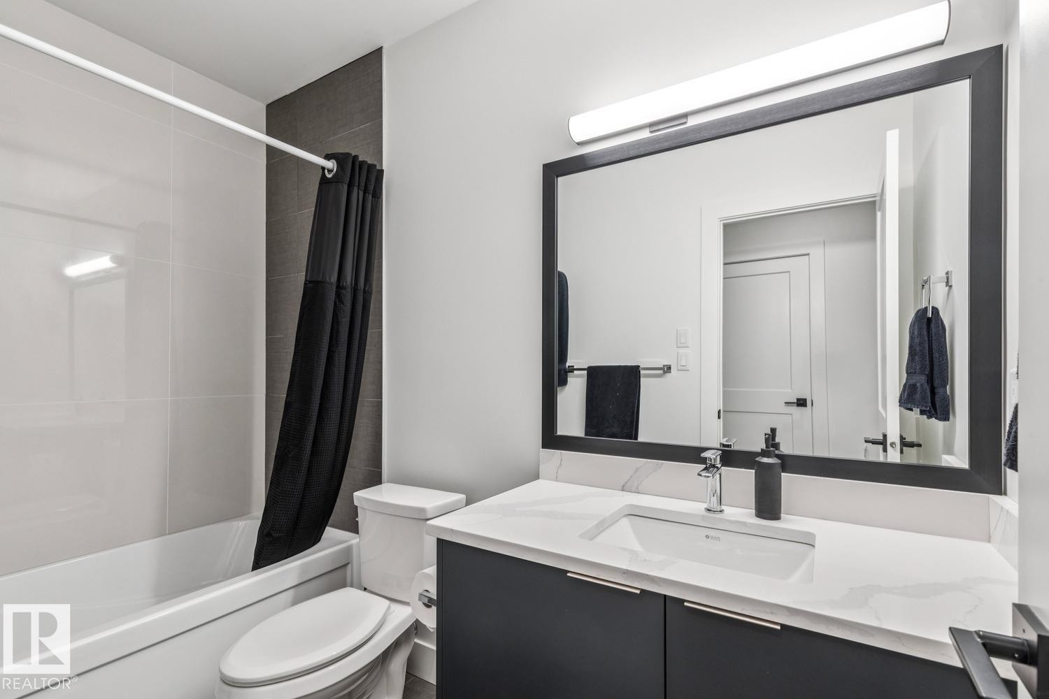 9323 75 Avenue Nw, Edmonton, AB