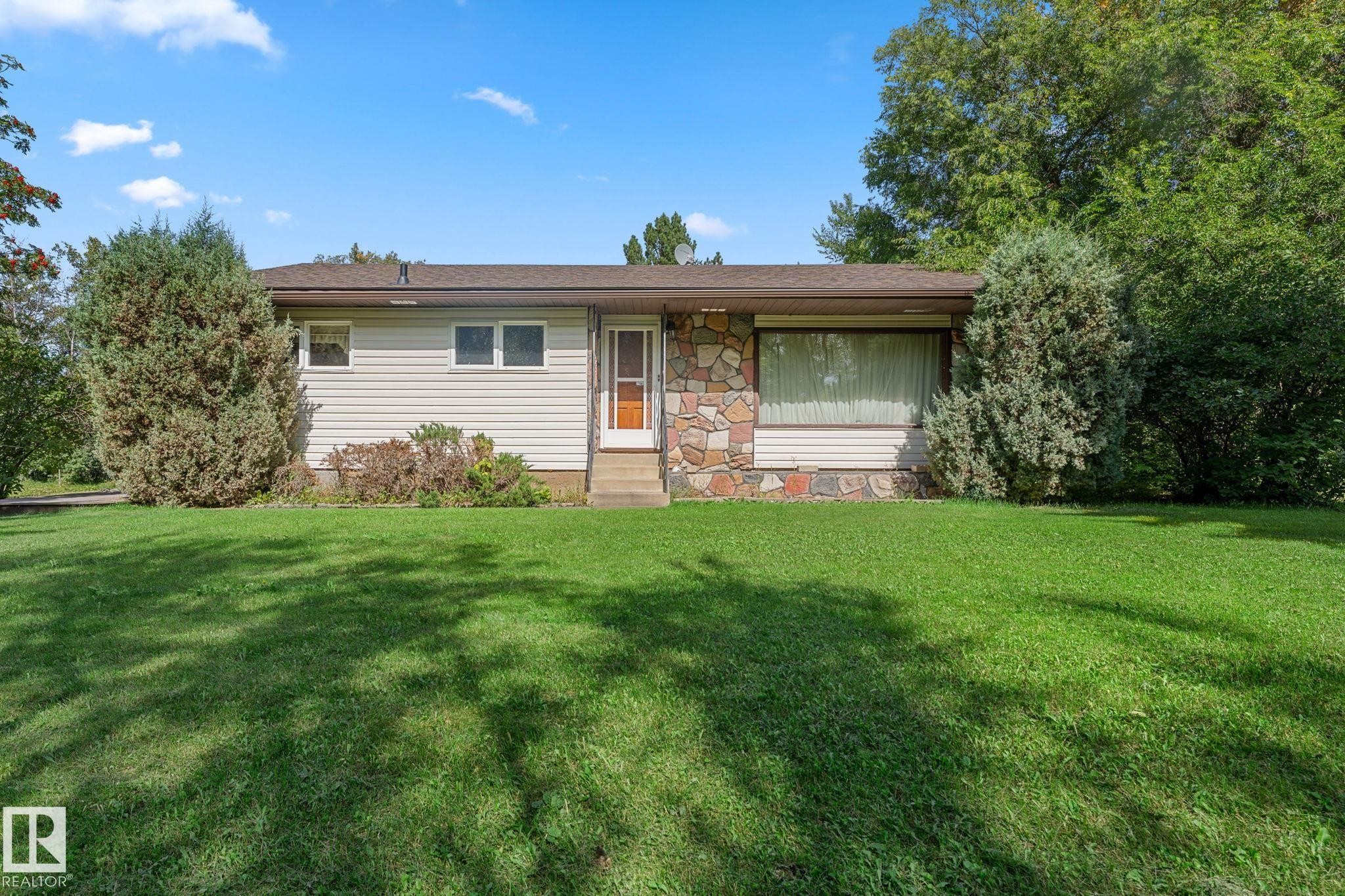 5020 53 Avenue, Onoway, AB