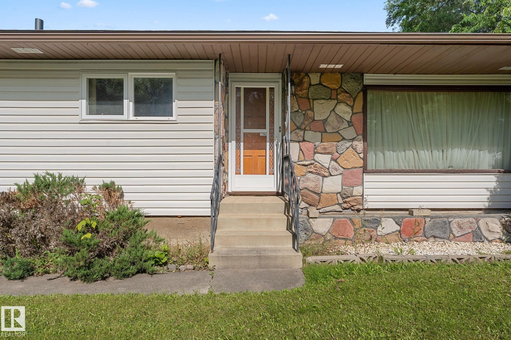 5020 53 Avenue, Onoway, AB