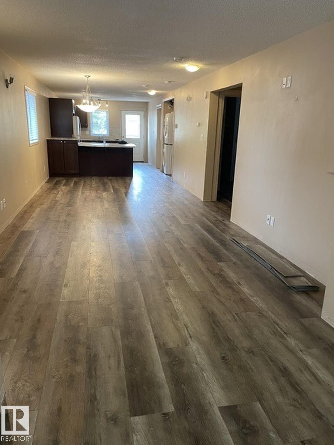 7712 110 Street Nw, Edmonton, AB - Indoor Photo Showing Living Room