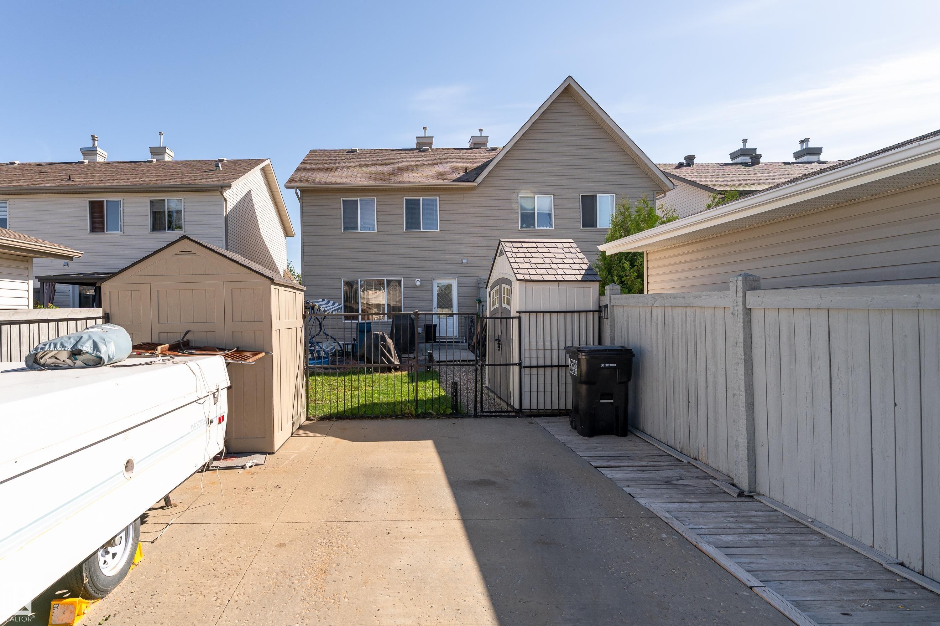 5632 203 Street Nw, Edmonton, AB