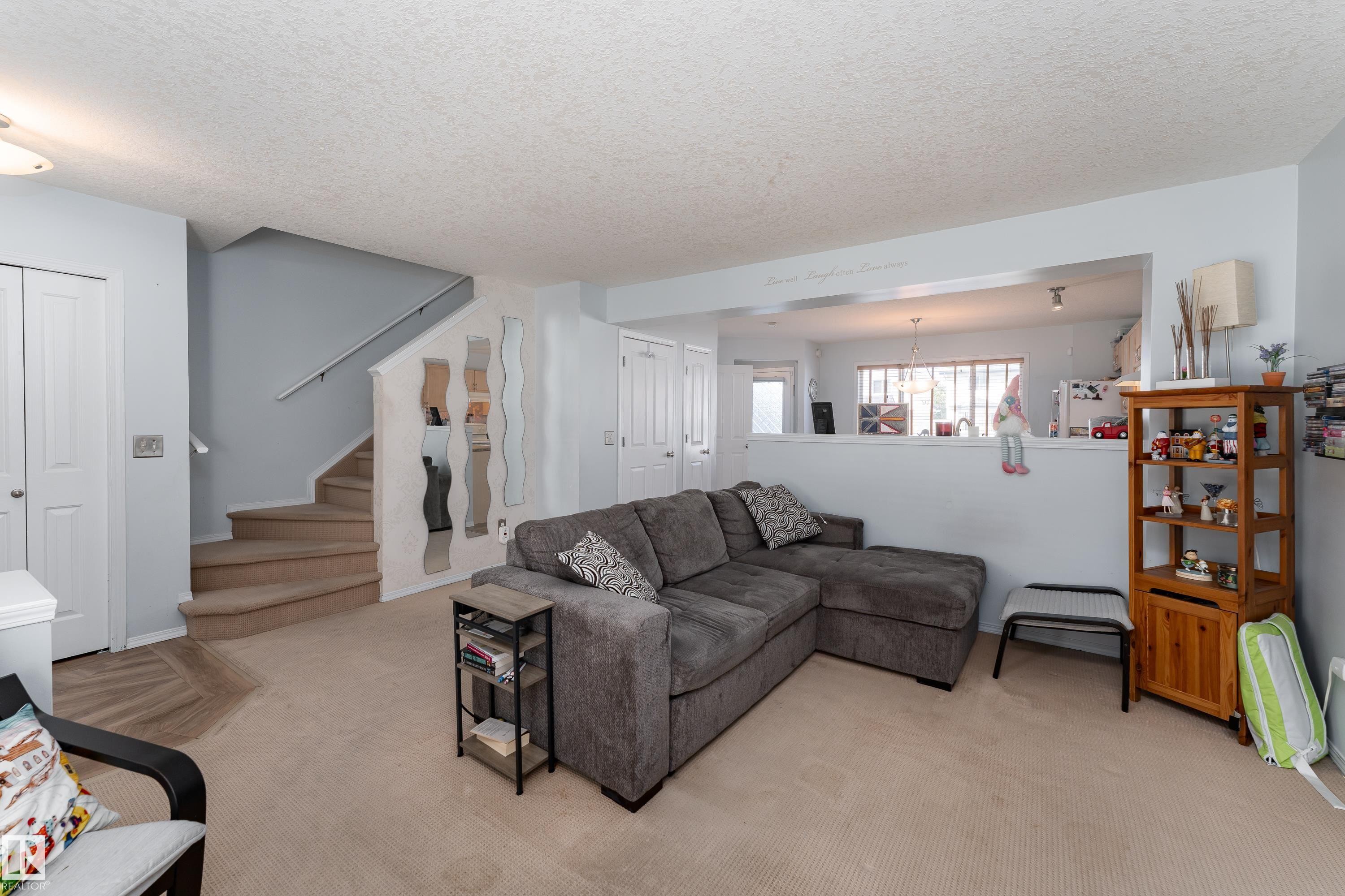 5632 203 Street Nw, Edmonton, AB