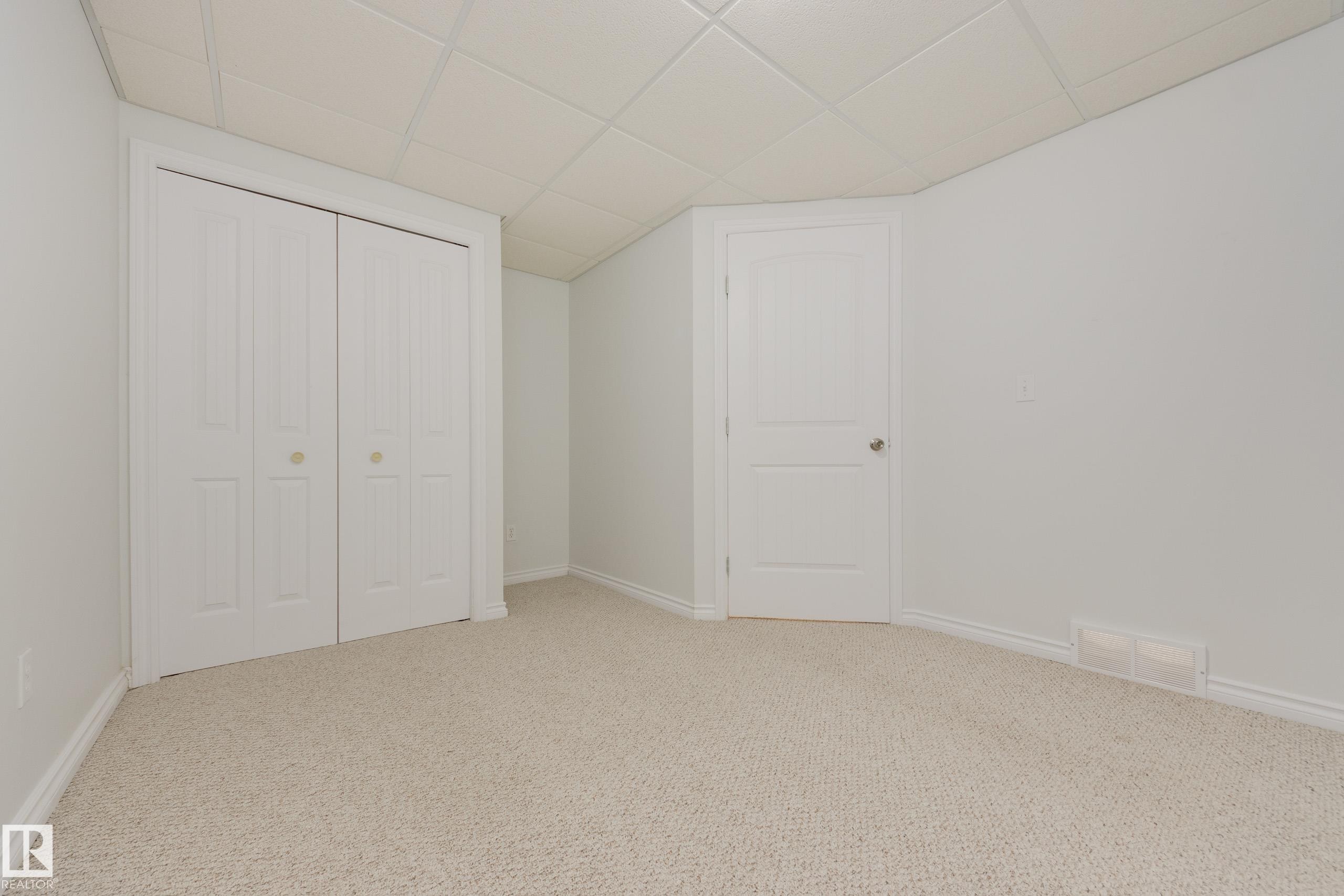 #6 9704 165 St Nw, Edmonton, AB