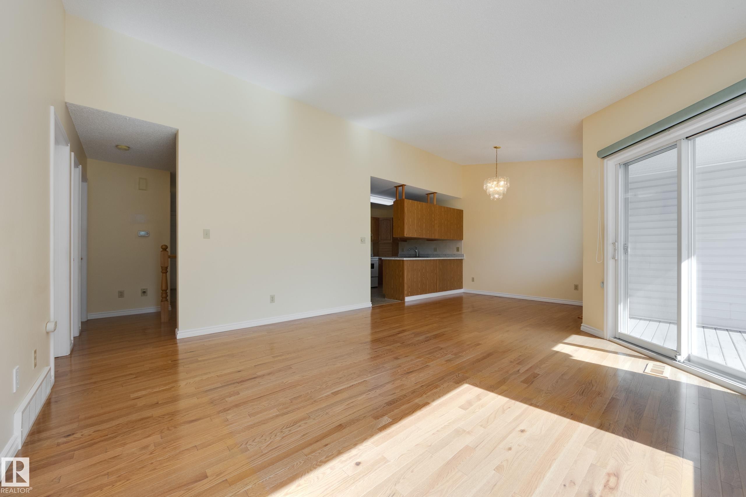 #6 9704 165 St Nw, Edmonton, AB