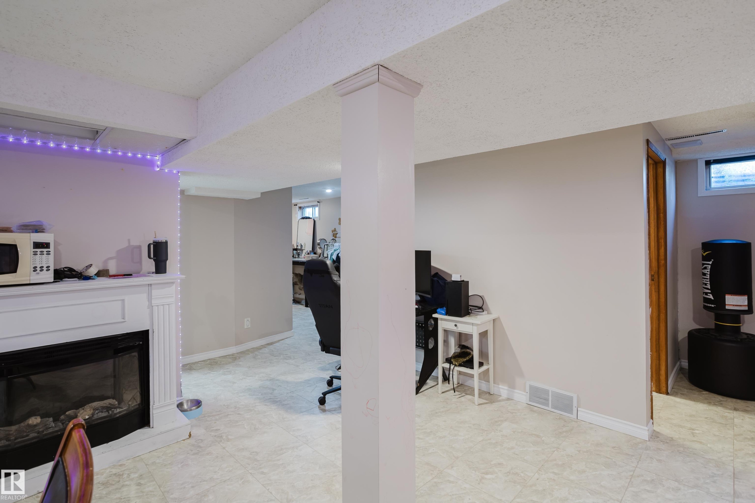 15256 122 Street Nw, Edmonton, AB