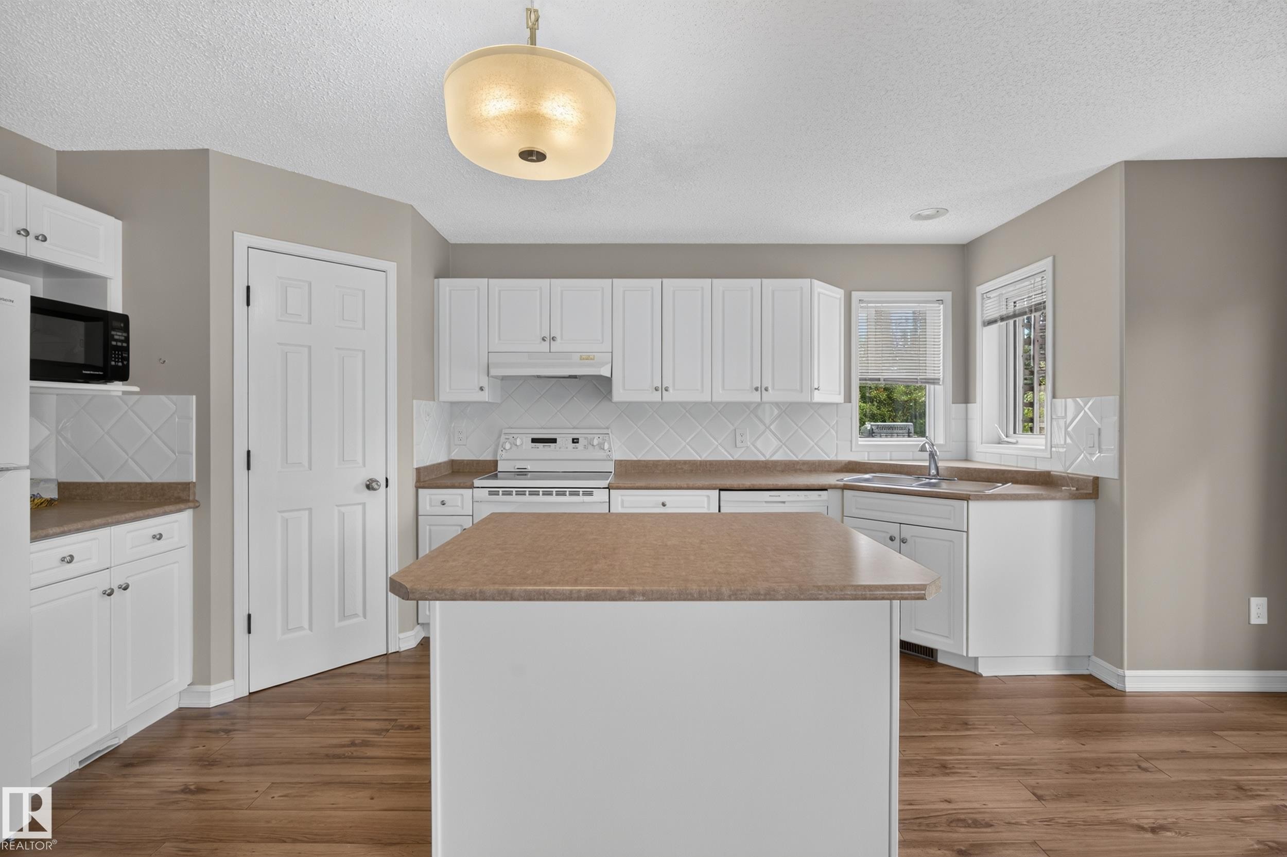1341 Breckenridge Dr Nw, Edmonton, AB