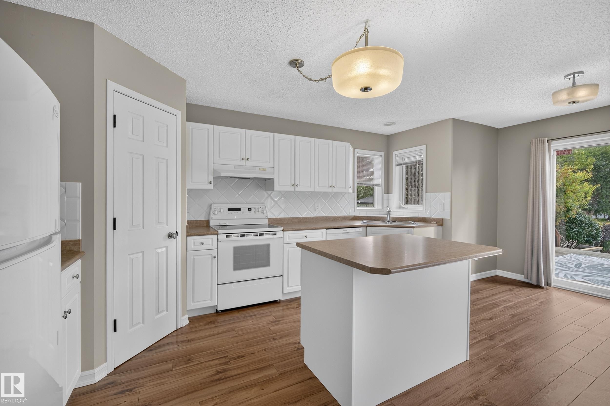 1341 Breckenridge Dr Nw, Edmonton, AB
