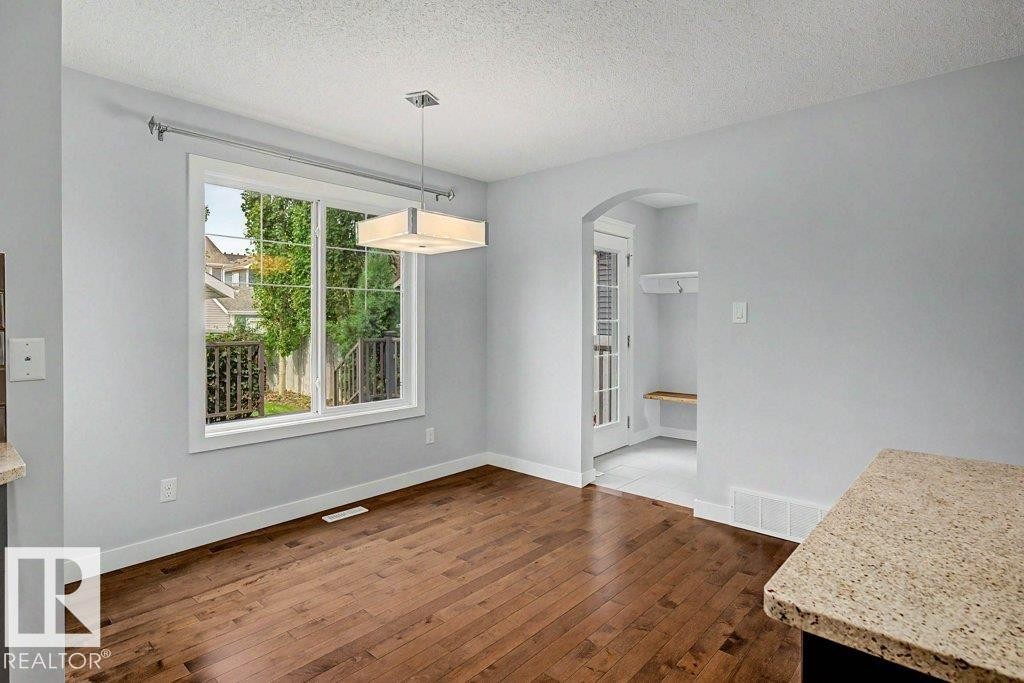 5214 Admiral Walter Hose Street Nw, Edmonton, AB