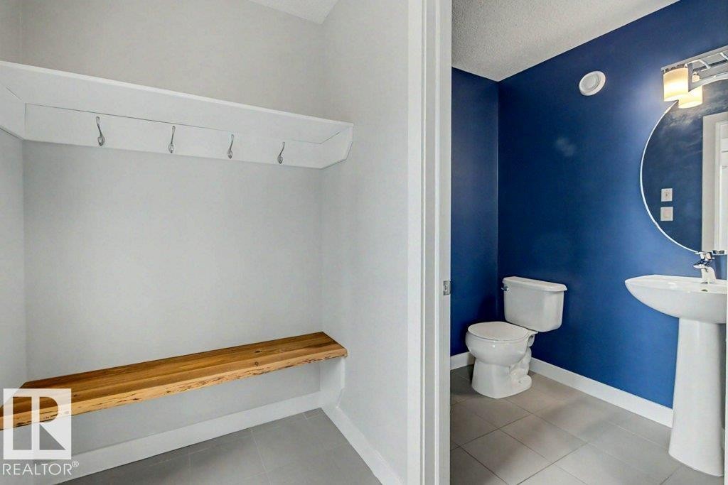 5214 Admiral Walter Hose Street Nw, Edmonton, AB