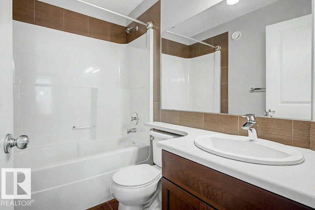 5214 Admiral Walter Hose Street Nw, Edmonton, AB