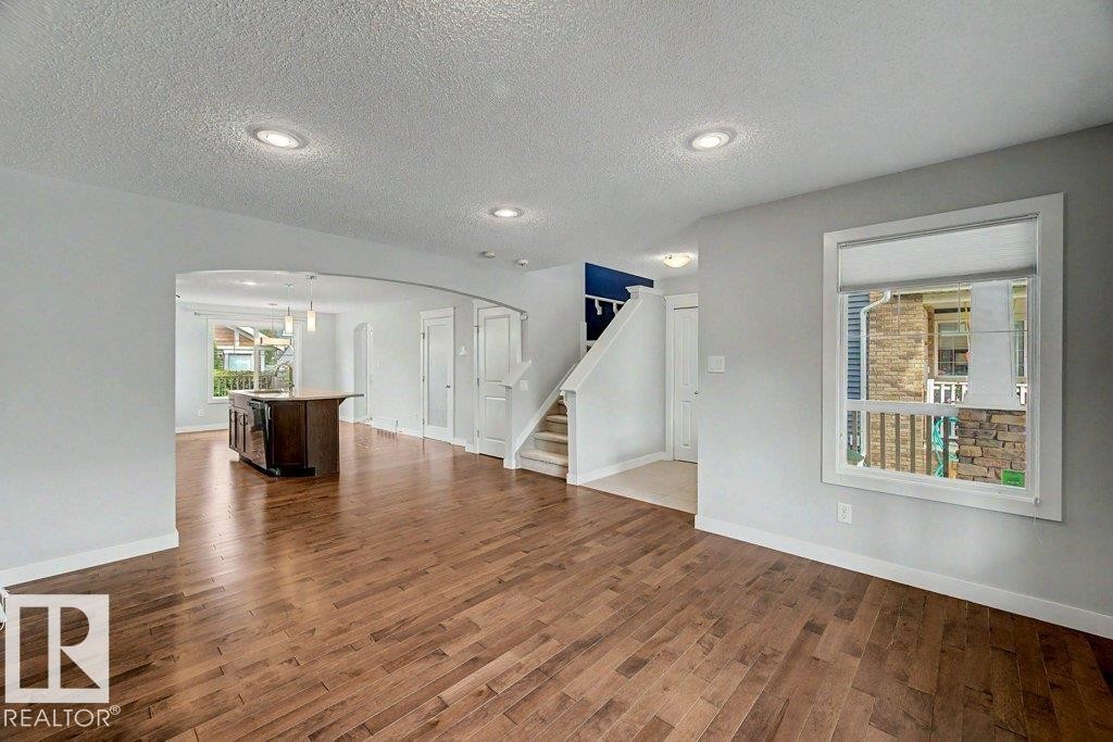 5214 Admiral Walter Hose Street Nw, Edmonton, AB