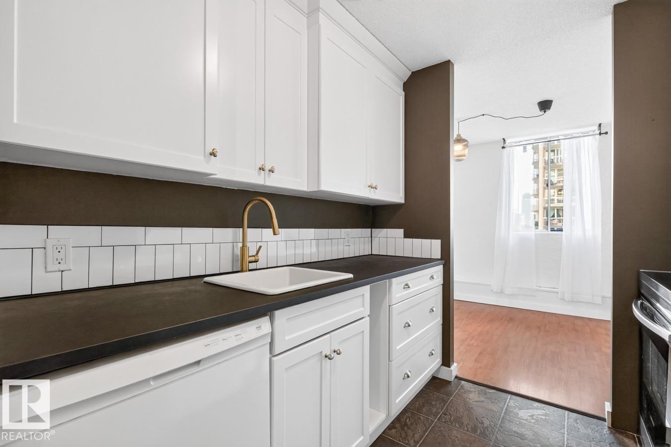 #612 11307 99 Av Nw, Edmonton, AB