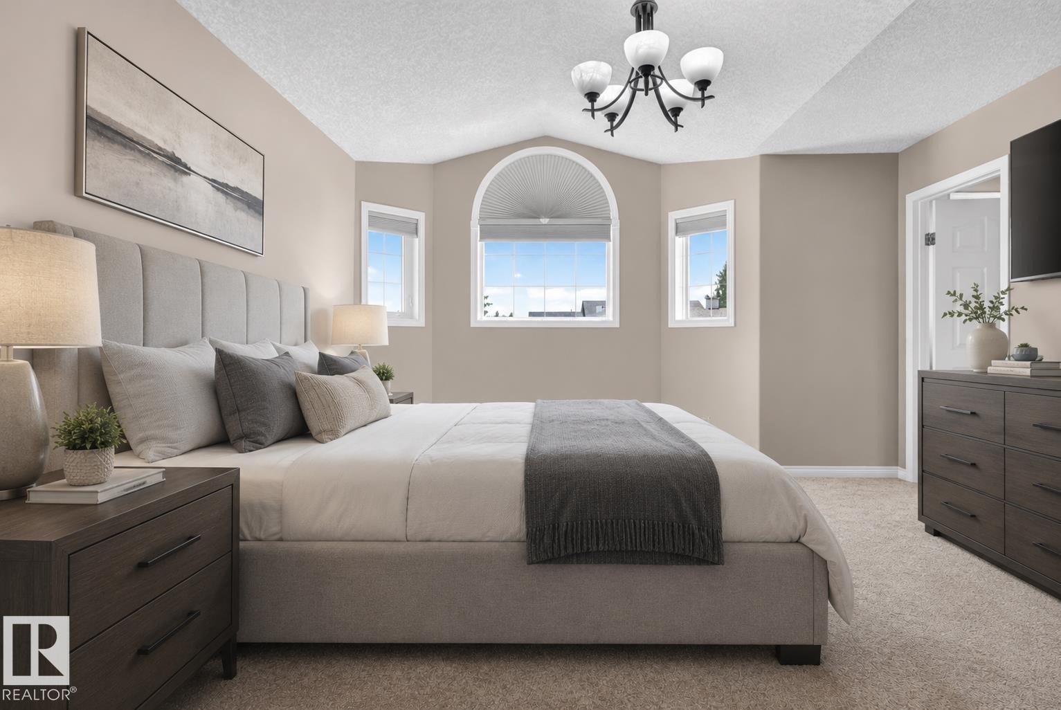 4914 152A Avenue Nw, Edmonton, AB - Indoor Photo Showing Bedroom