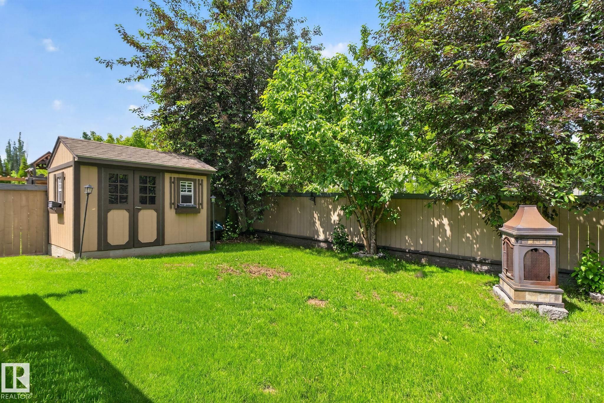 4914 152A Avenue Nw, Edmonton, AB - Outdoor With Backyard