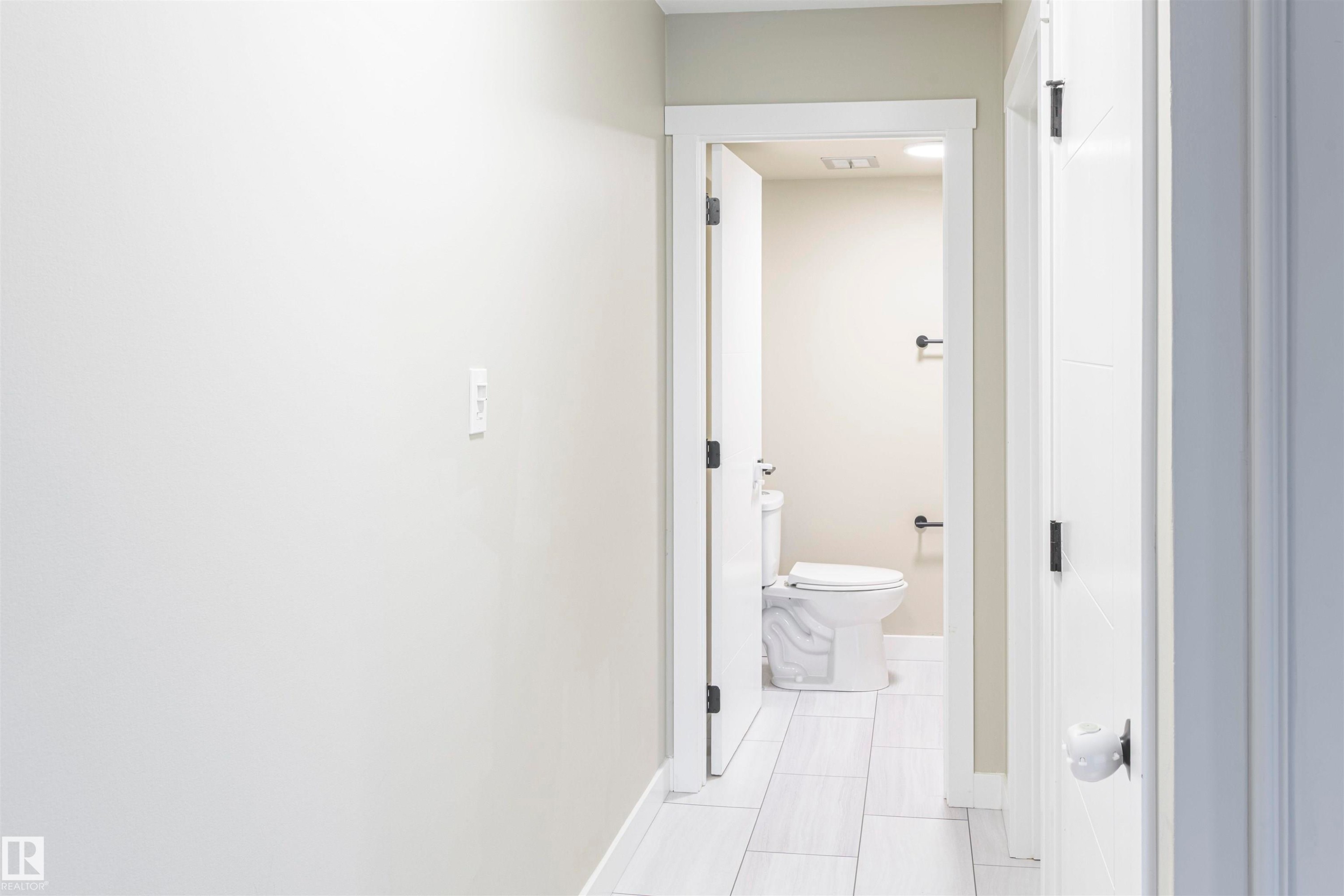 Image quality insufficient for description - 5010 147 Street Nw, Edmonton, AB